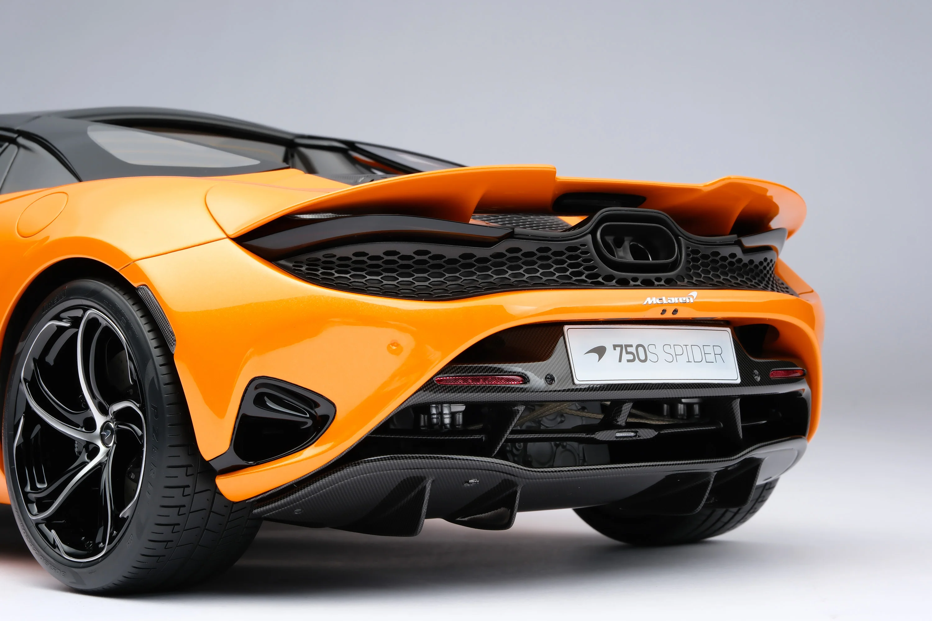 McLaren 750S Spider (2023) - Image 15