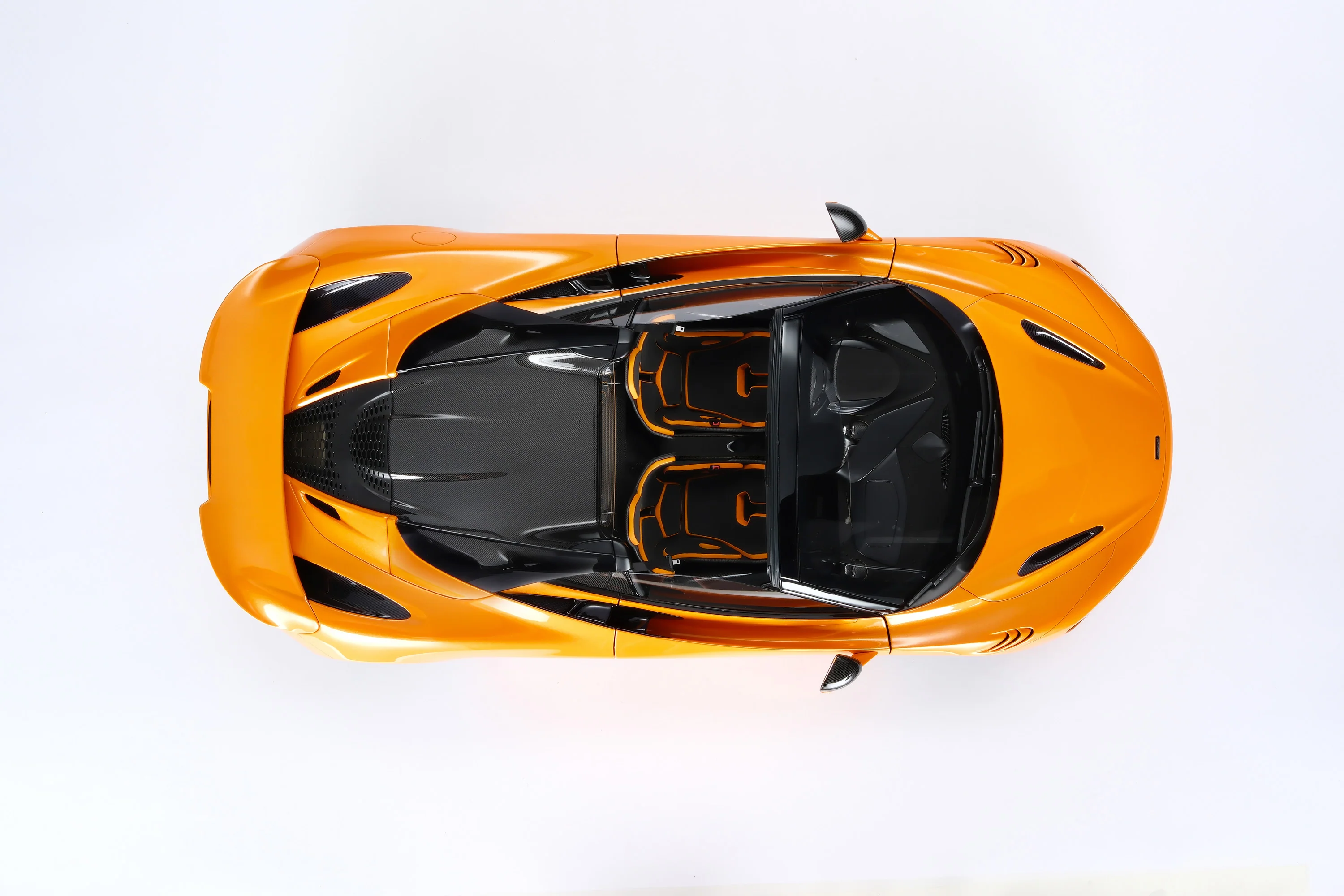 McLaren 750S Spider (2023) - Image 20