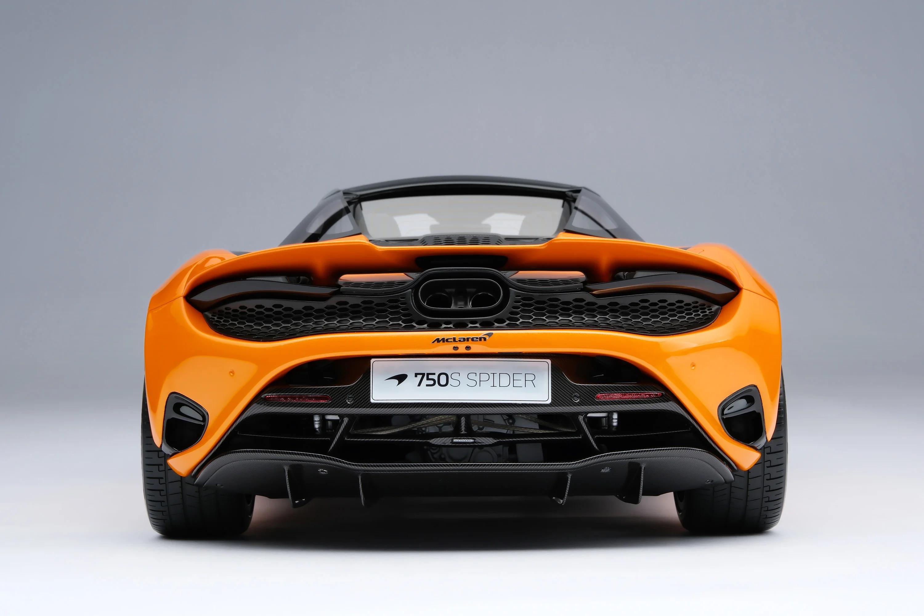 McLaren 750S Spider (2023) - Image 6