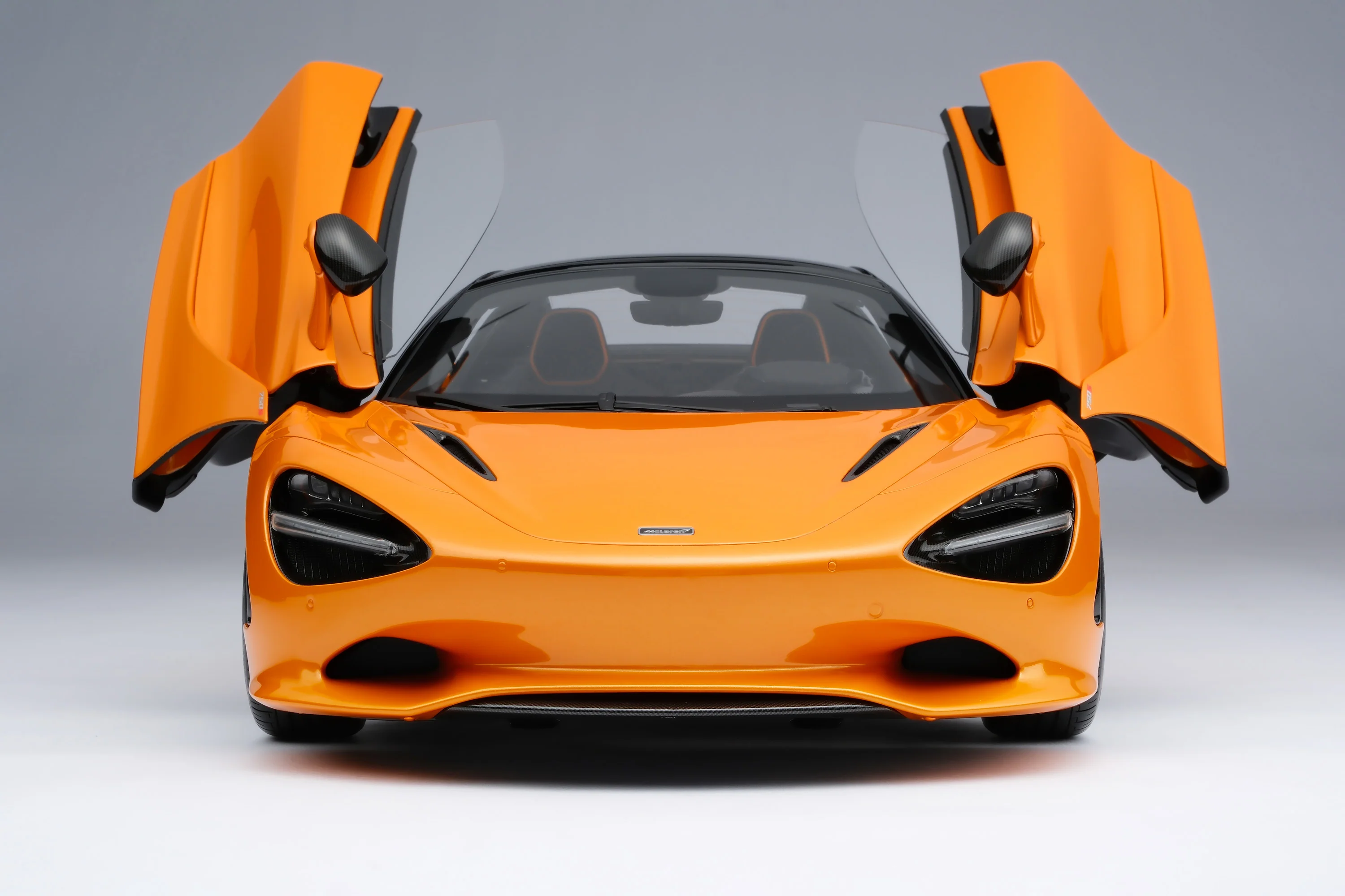 McLaren 750S Spider (2023) - Image 7