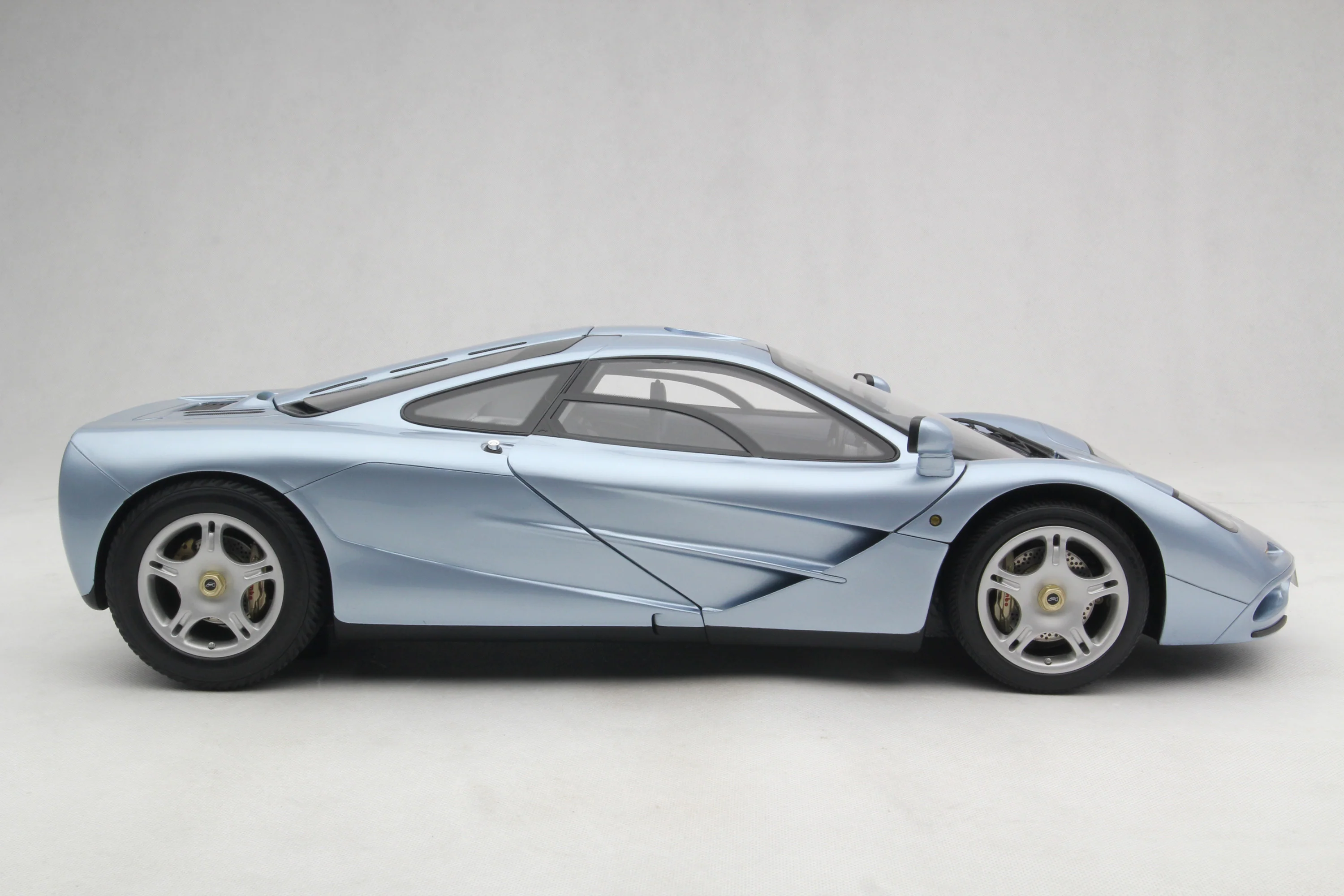 McLaren F1 (1992) - Image 19