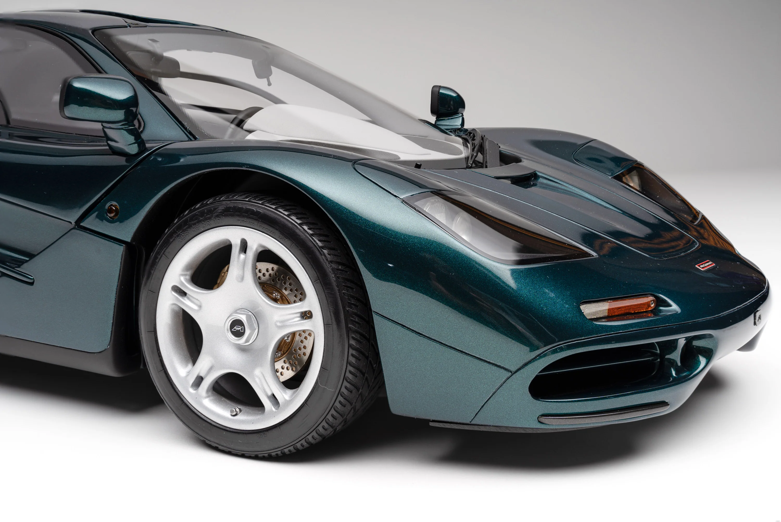 McLaren F1 (1992) - Image 33