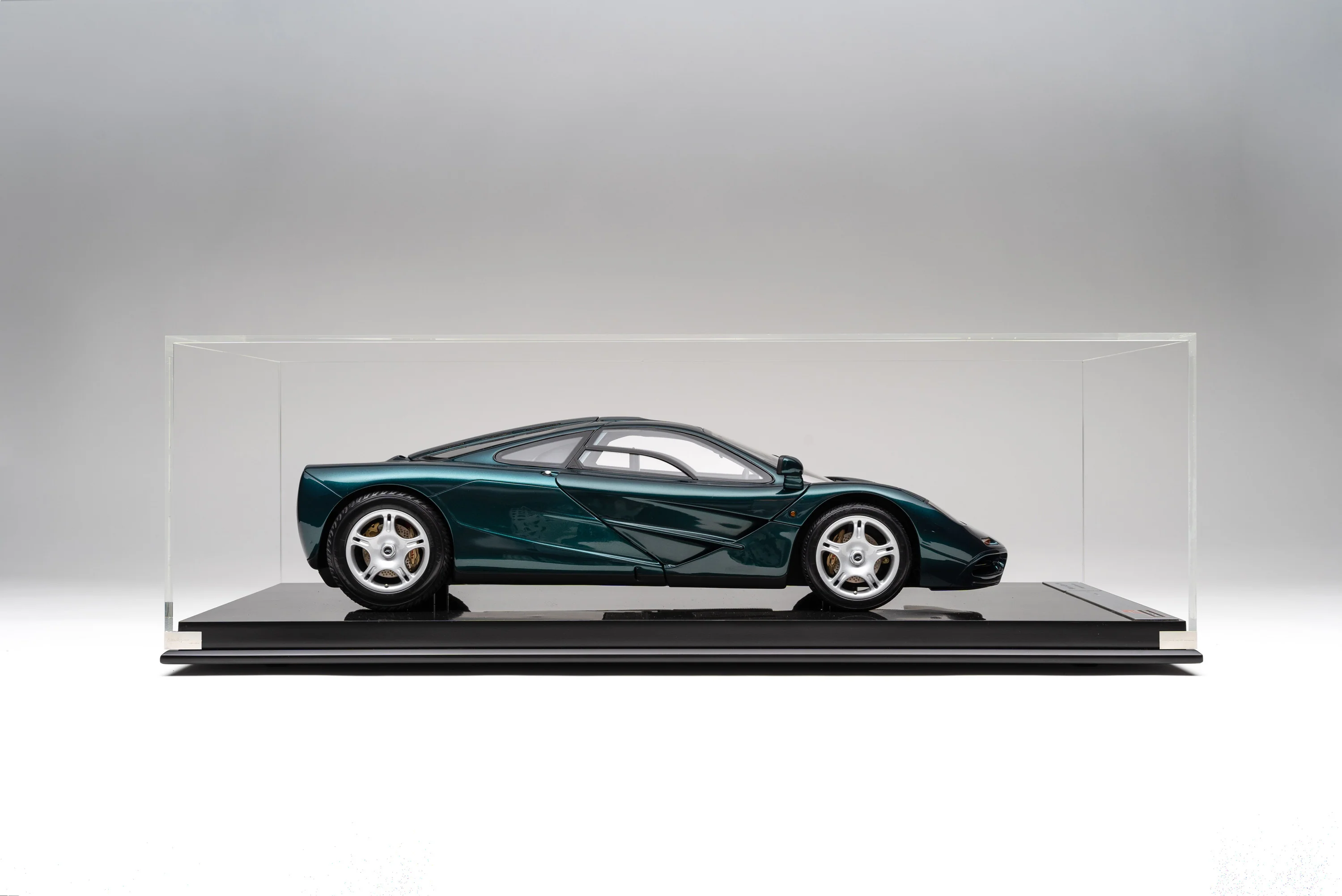 McLaren F1 (1992) - Image 36