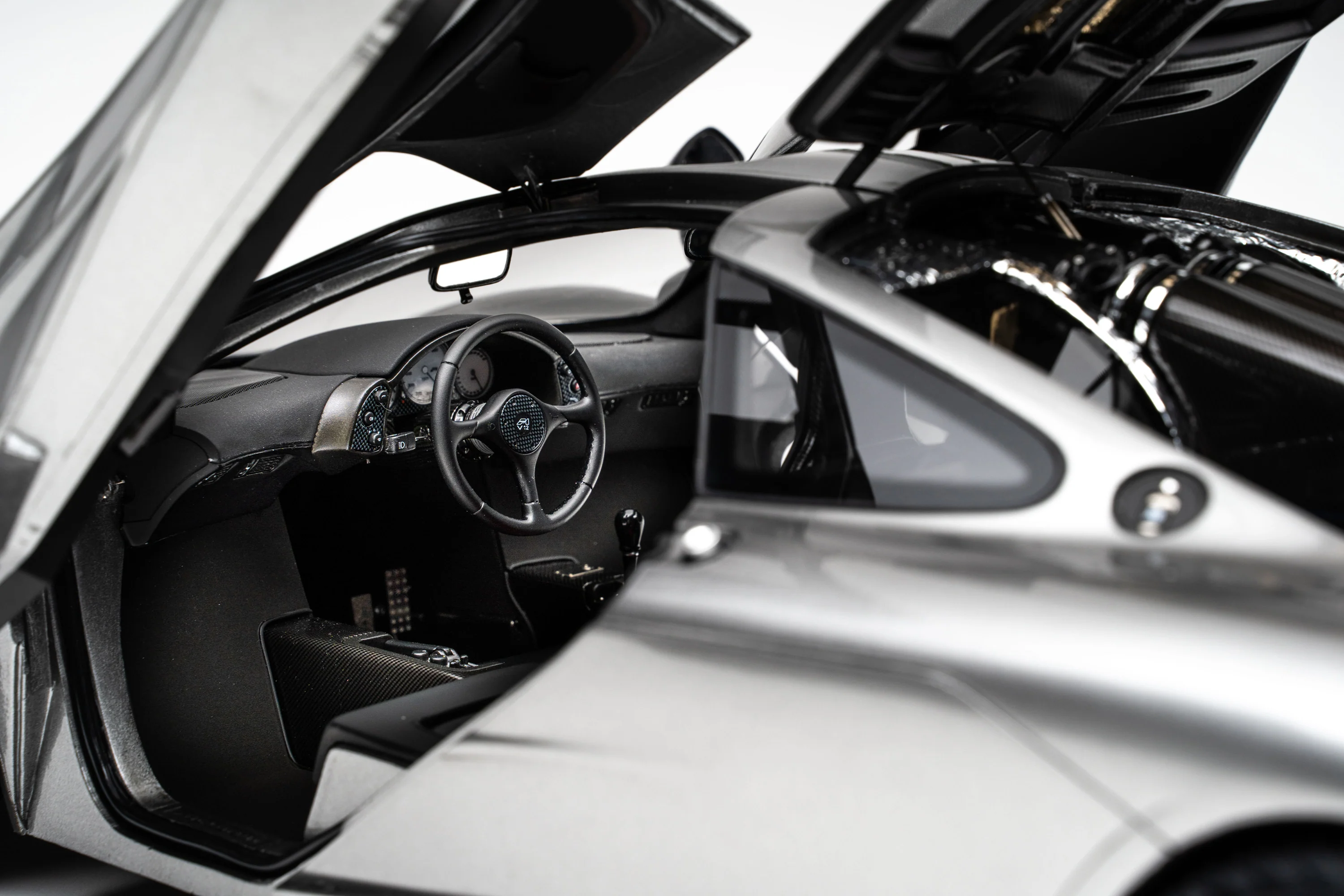 McLaren F1 (1992) - Image 6