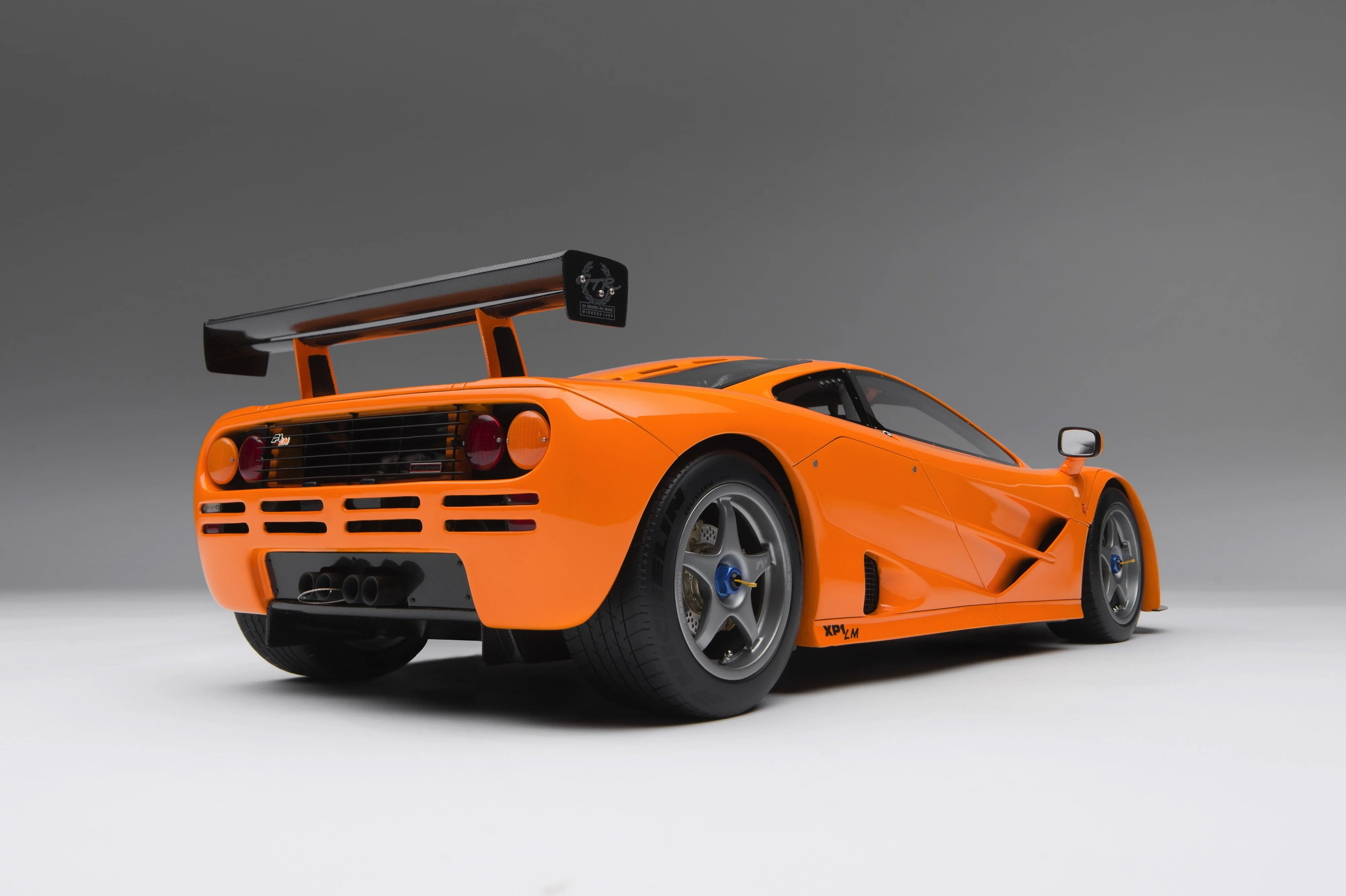 McLaren F1 LM (1995) + Gordon Murray signed Copy of "Driving Ambition" - Image 7