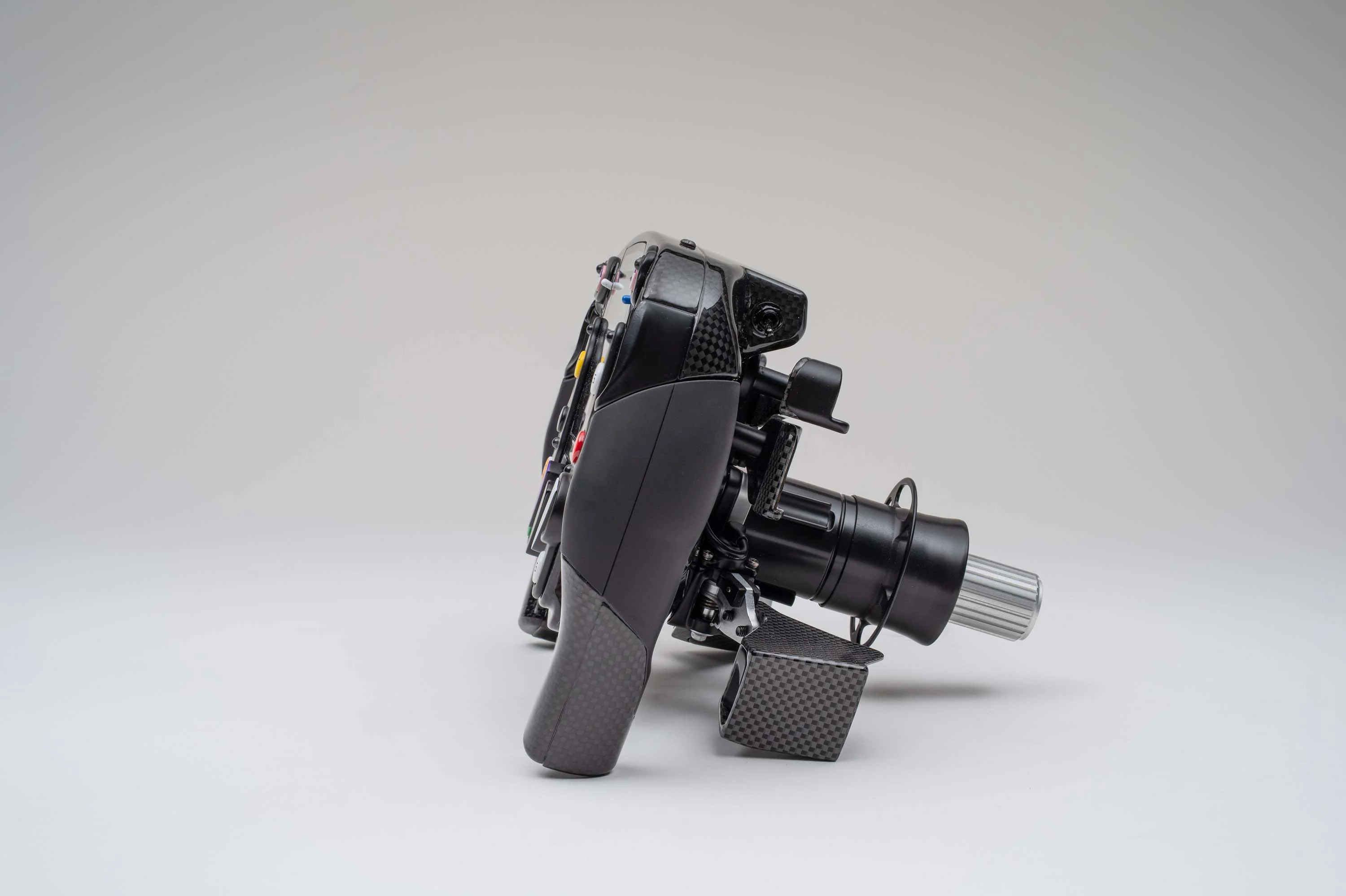 McLaren MCL38 Steering Wheel (2024) - Image 10