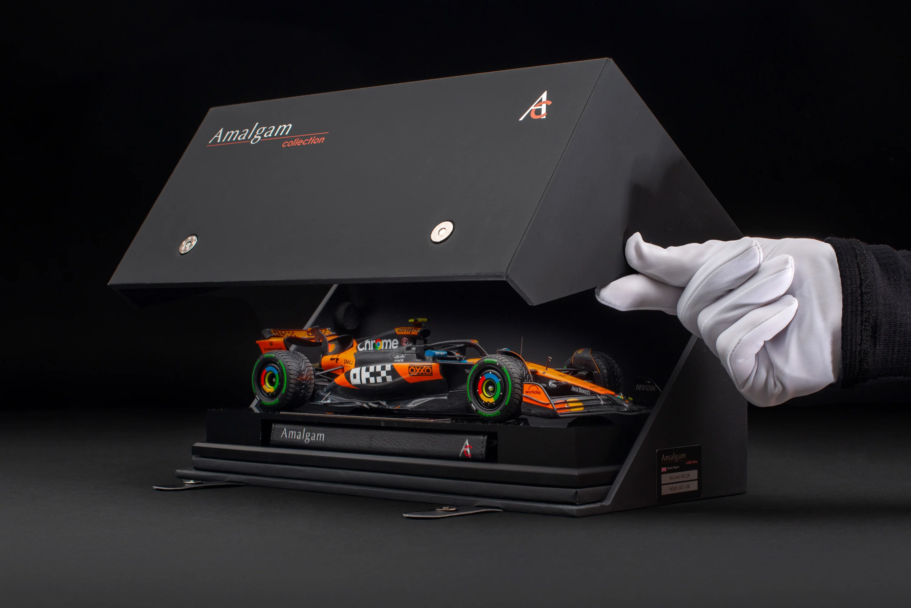 McLaren MCL39 - Australian Grand Prix - Race Weathered - Lando Norris - Image 15