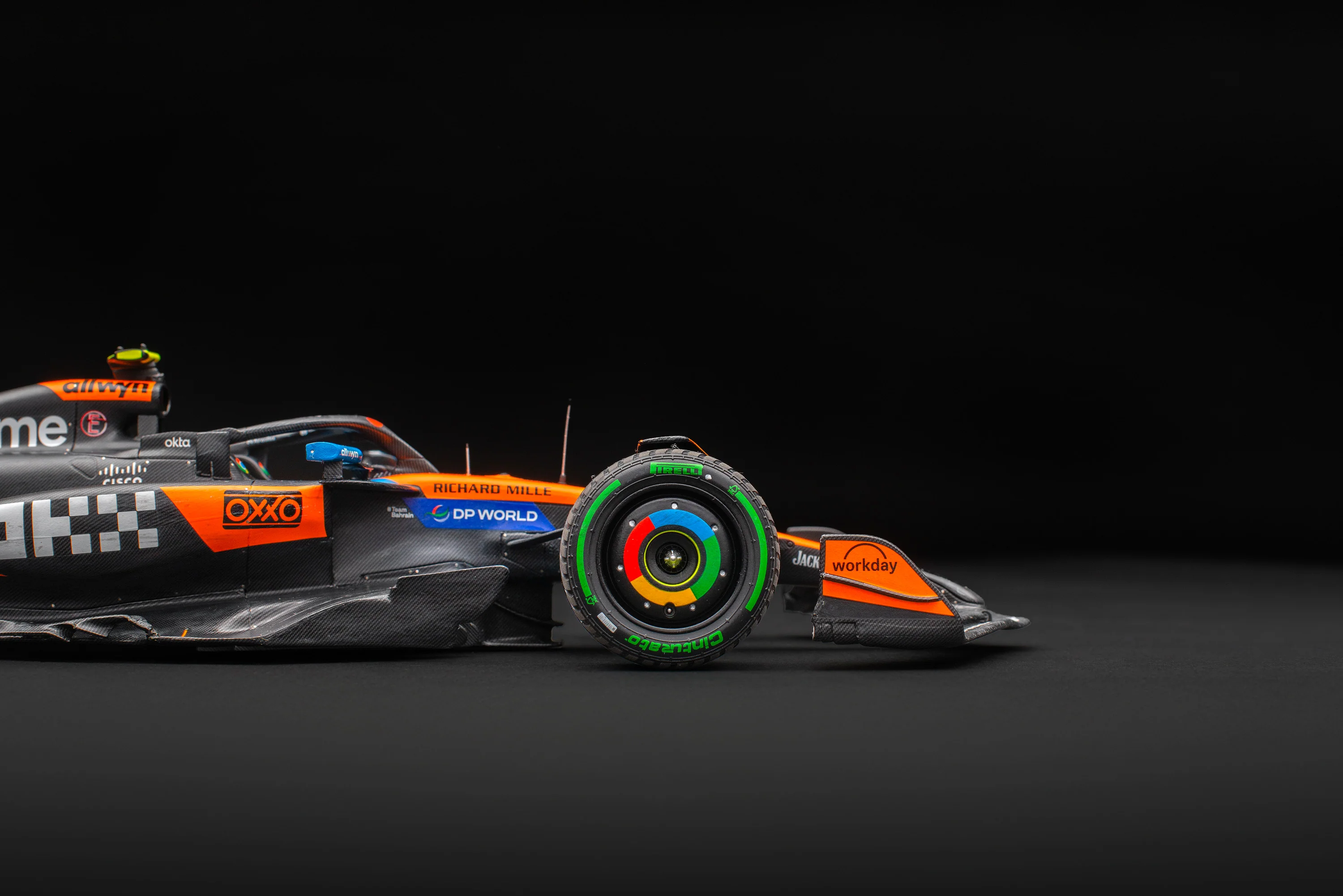 McLaren MCL39 - Australian Grand Prix - Race Weathered - Lando Norris - Image 5