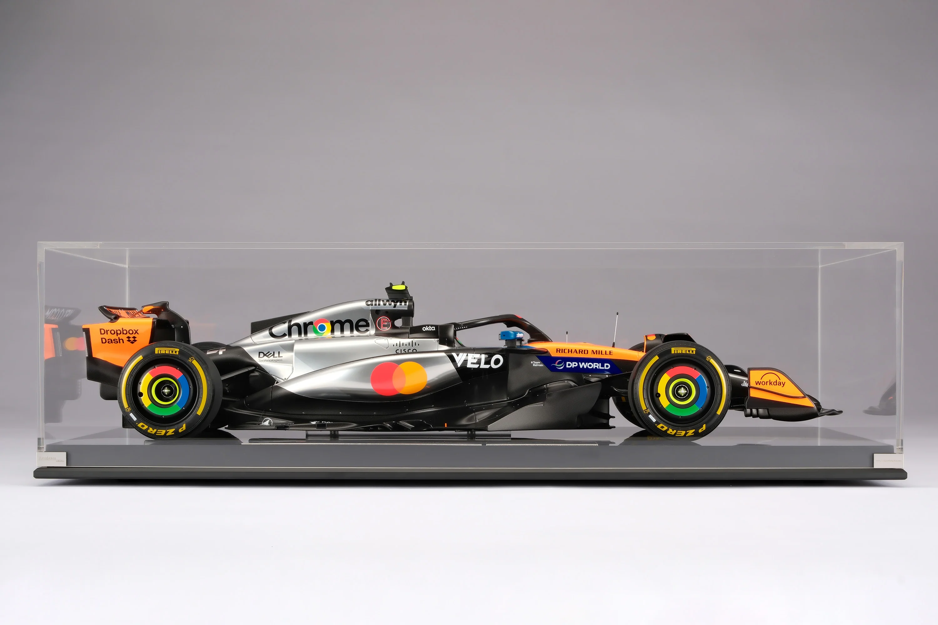 McLaren MCL39 - 2025 British Grand Prix - Image 18