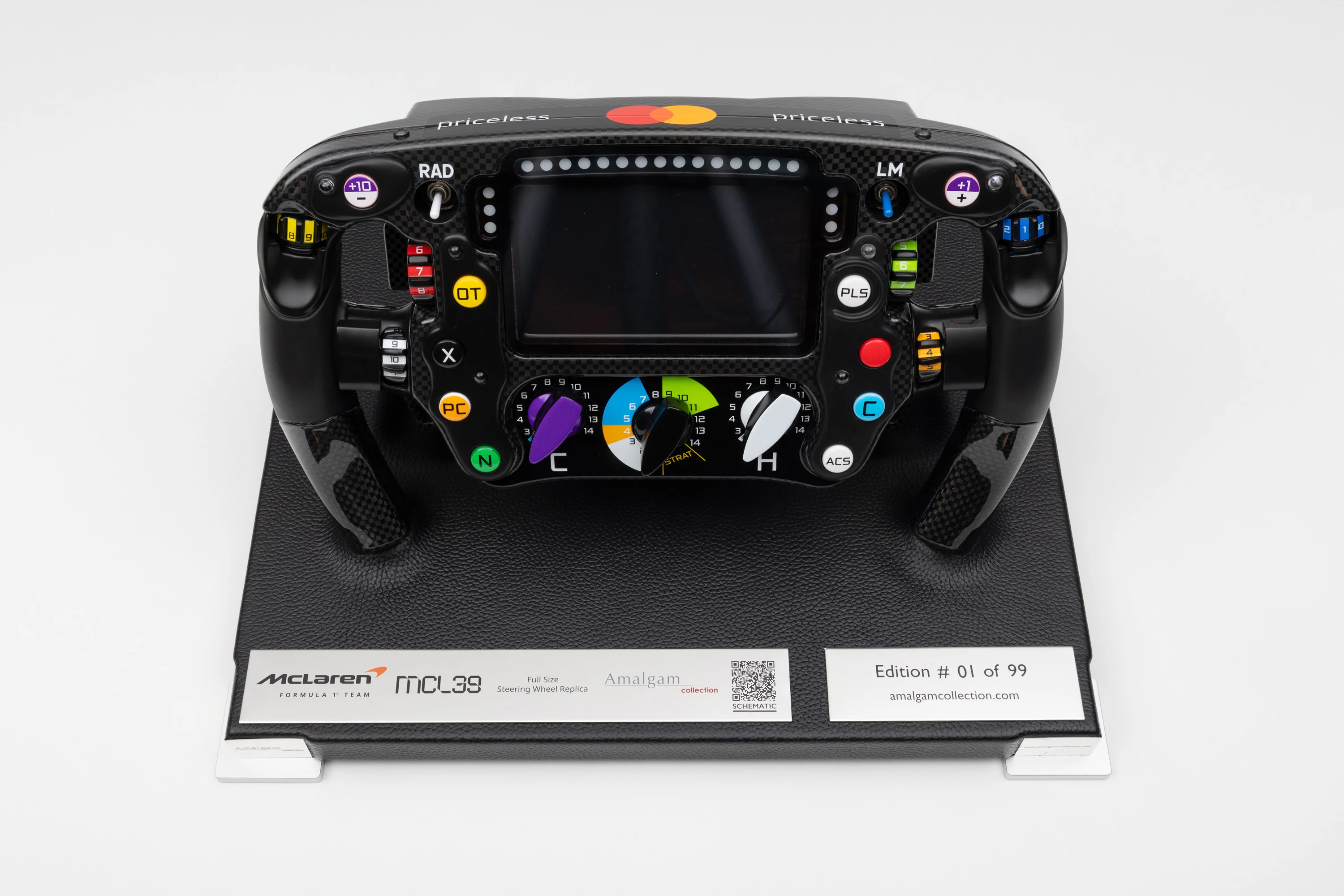 McLaren MCL39 Steering Wheel (2025) - Image 18