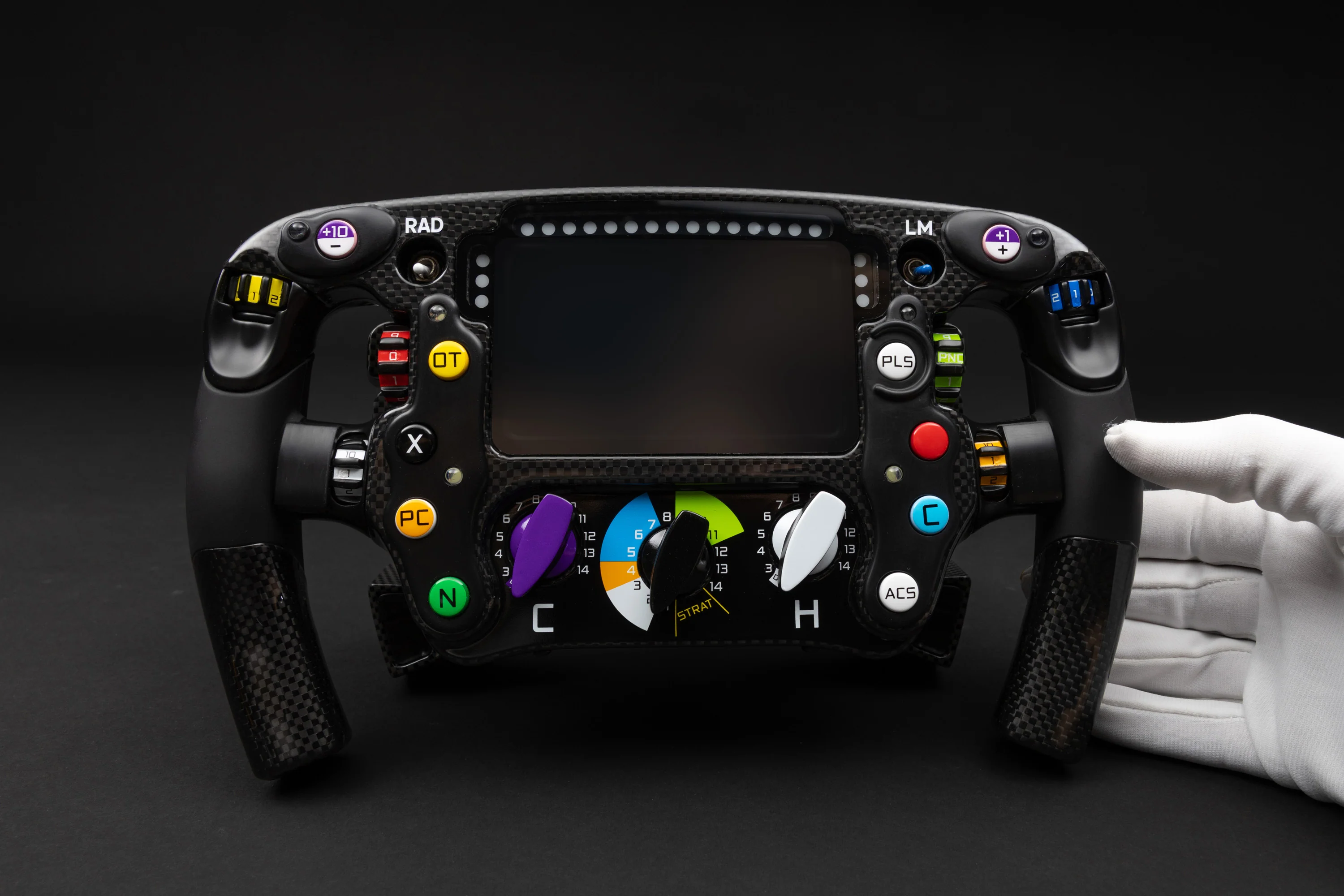 McLaren MCL39 Steering Wheel (2025) - Image 3