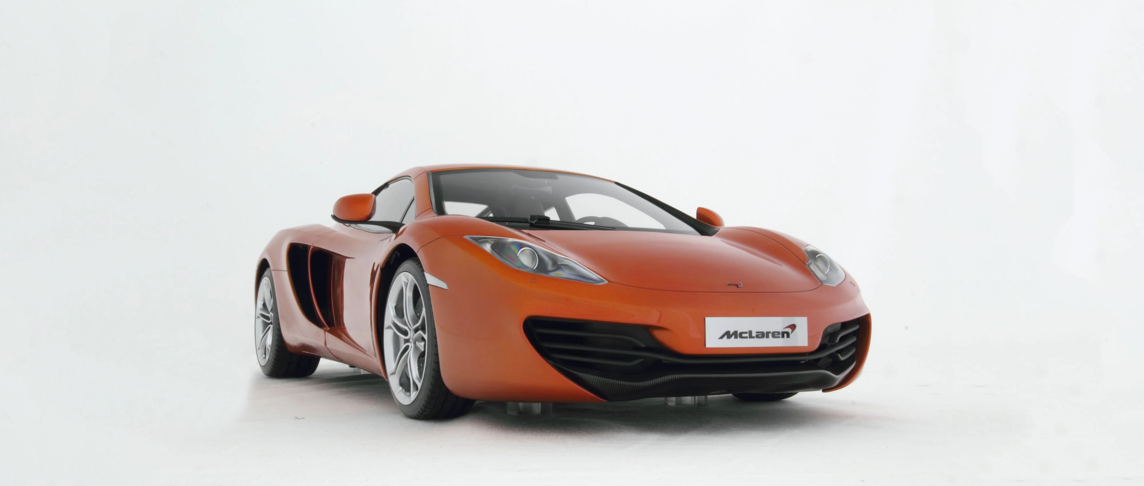 McLaren MP4-12C (2011) - Image 2