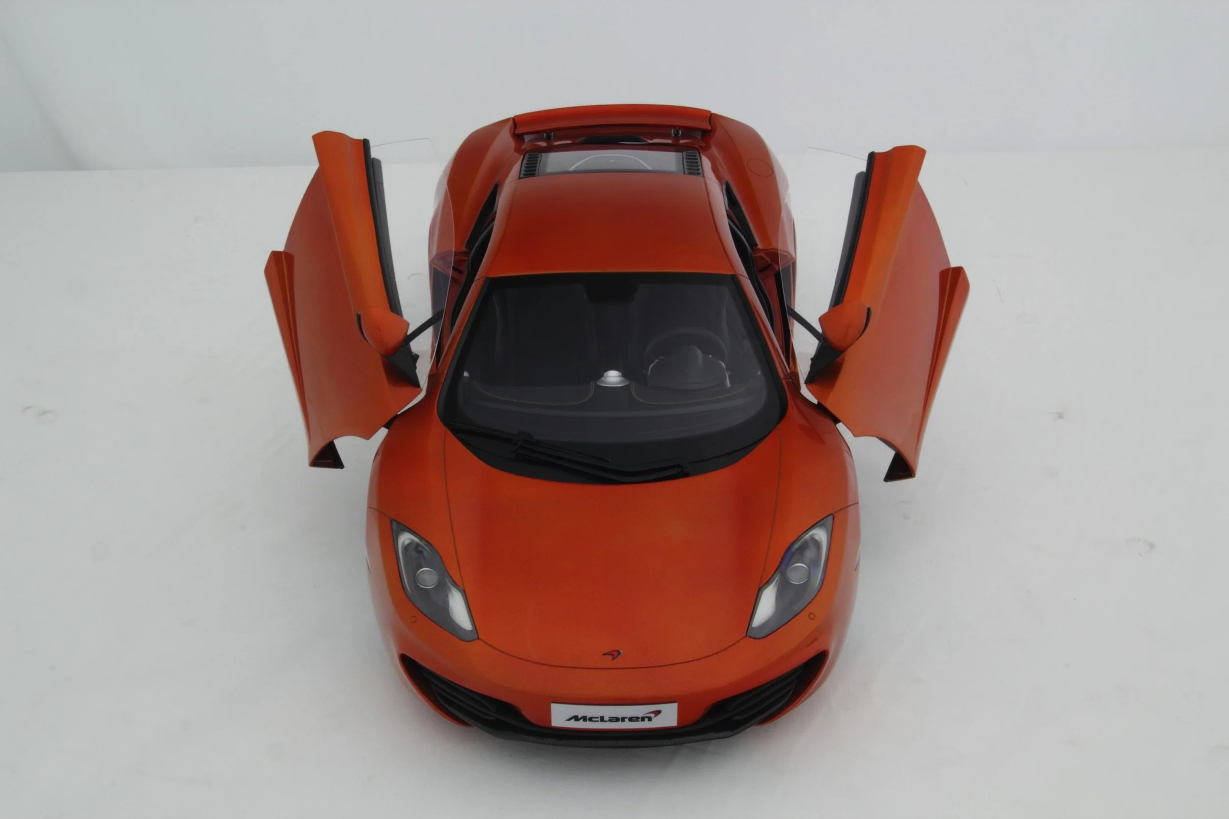 McLaren MP4-12C (2011) - Image 7