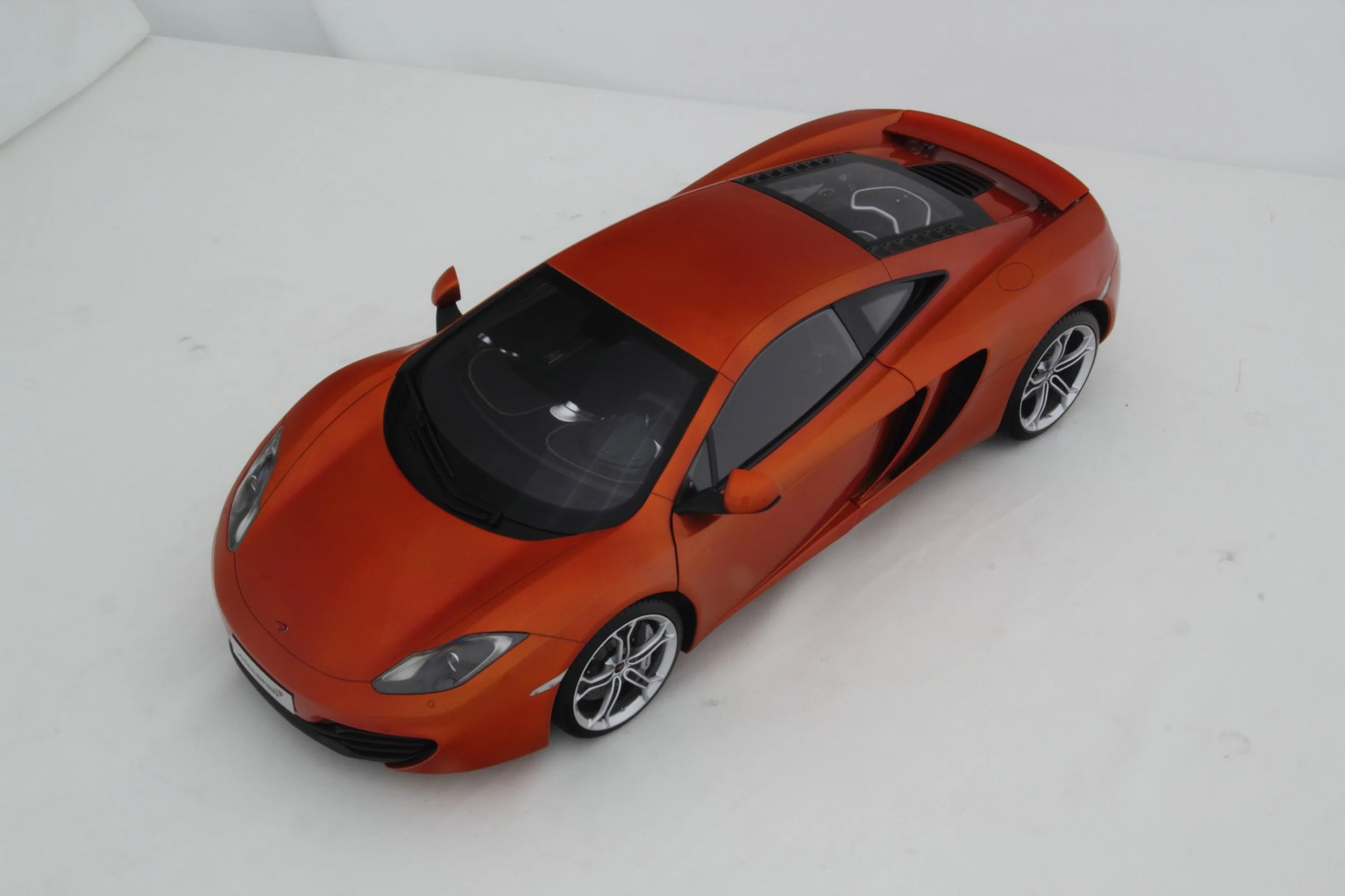 McLaren MP4-12C (2011) - Image 9