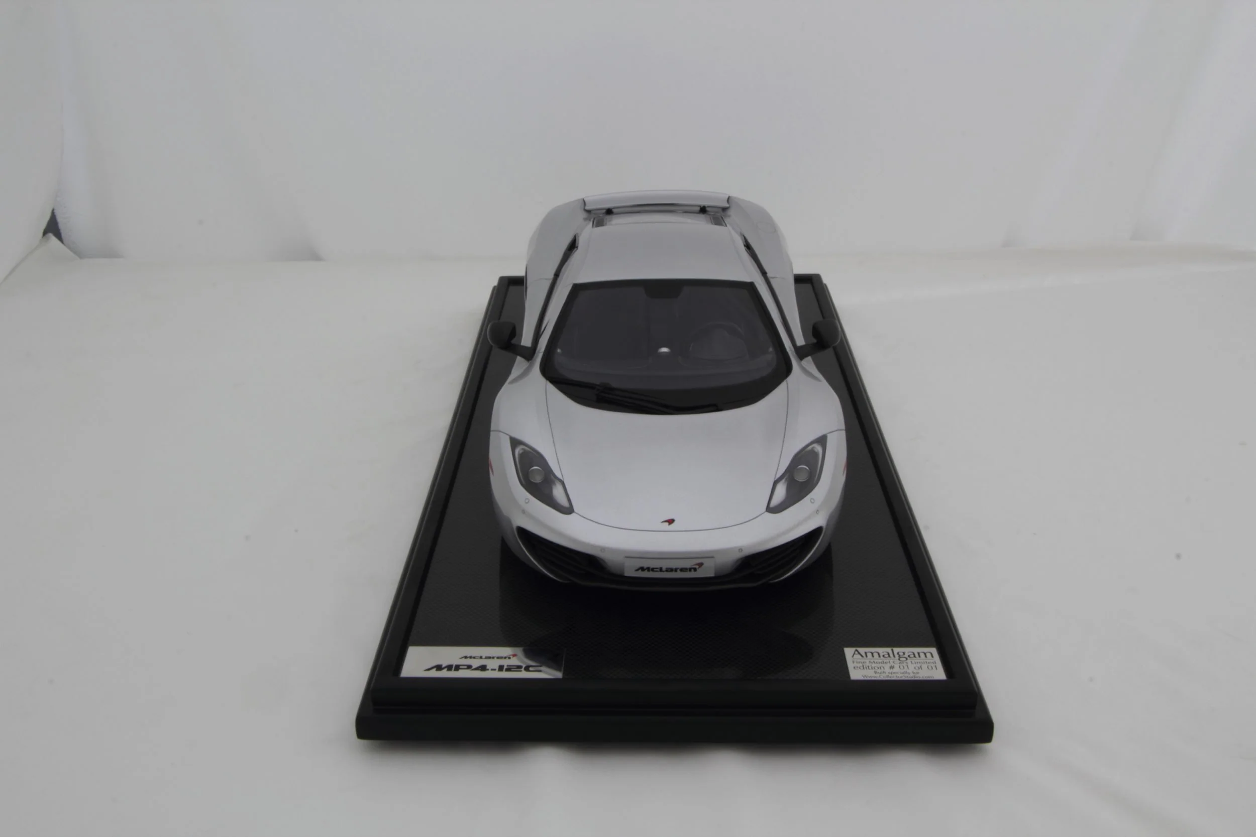 McLaren MP4-12C (2011) - Image 12