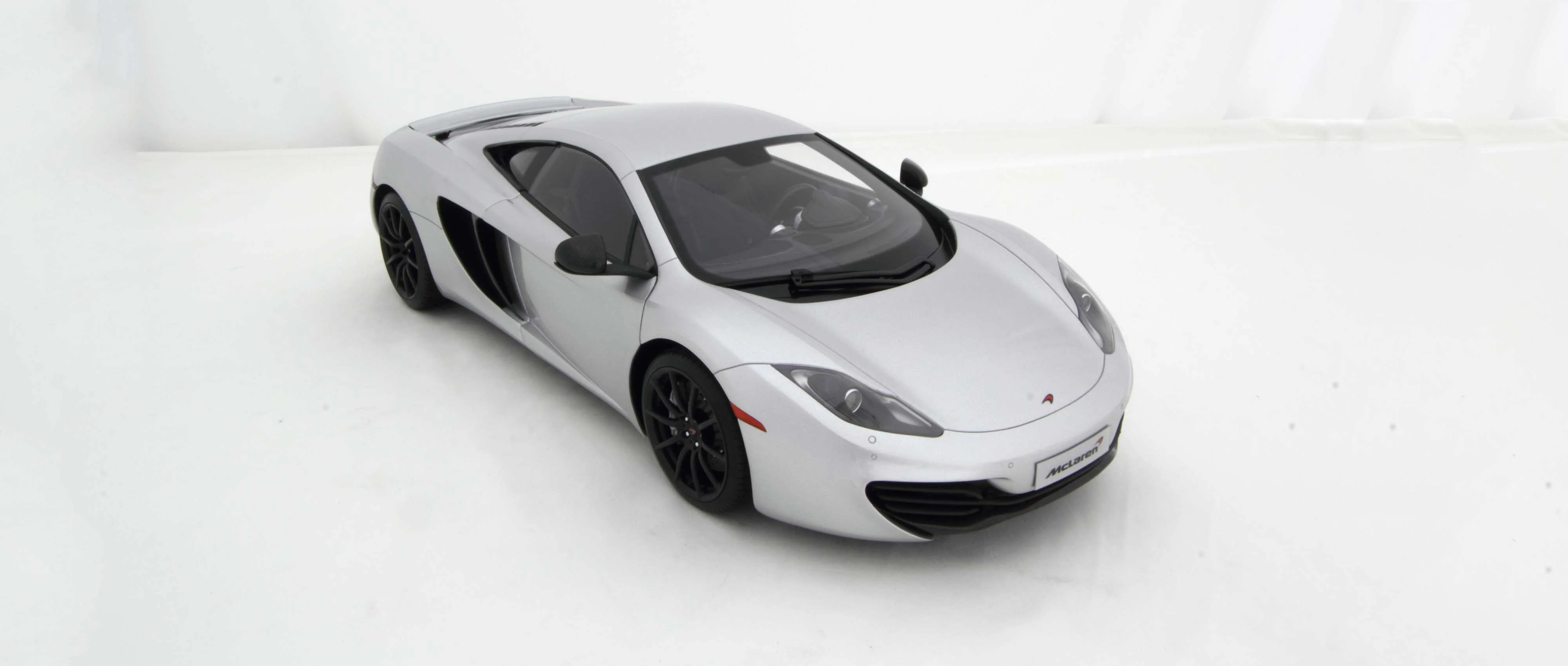 McLaren MP4-12C (2011) - Image 2