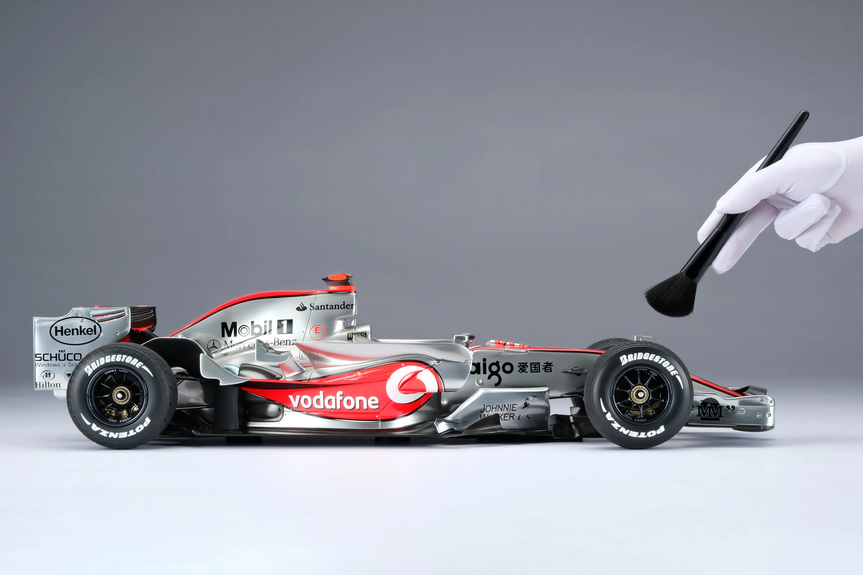 McLaren MP4-22 - 2007 European Grand Prix - Alonso - Image 4