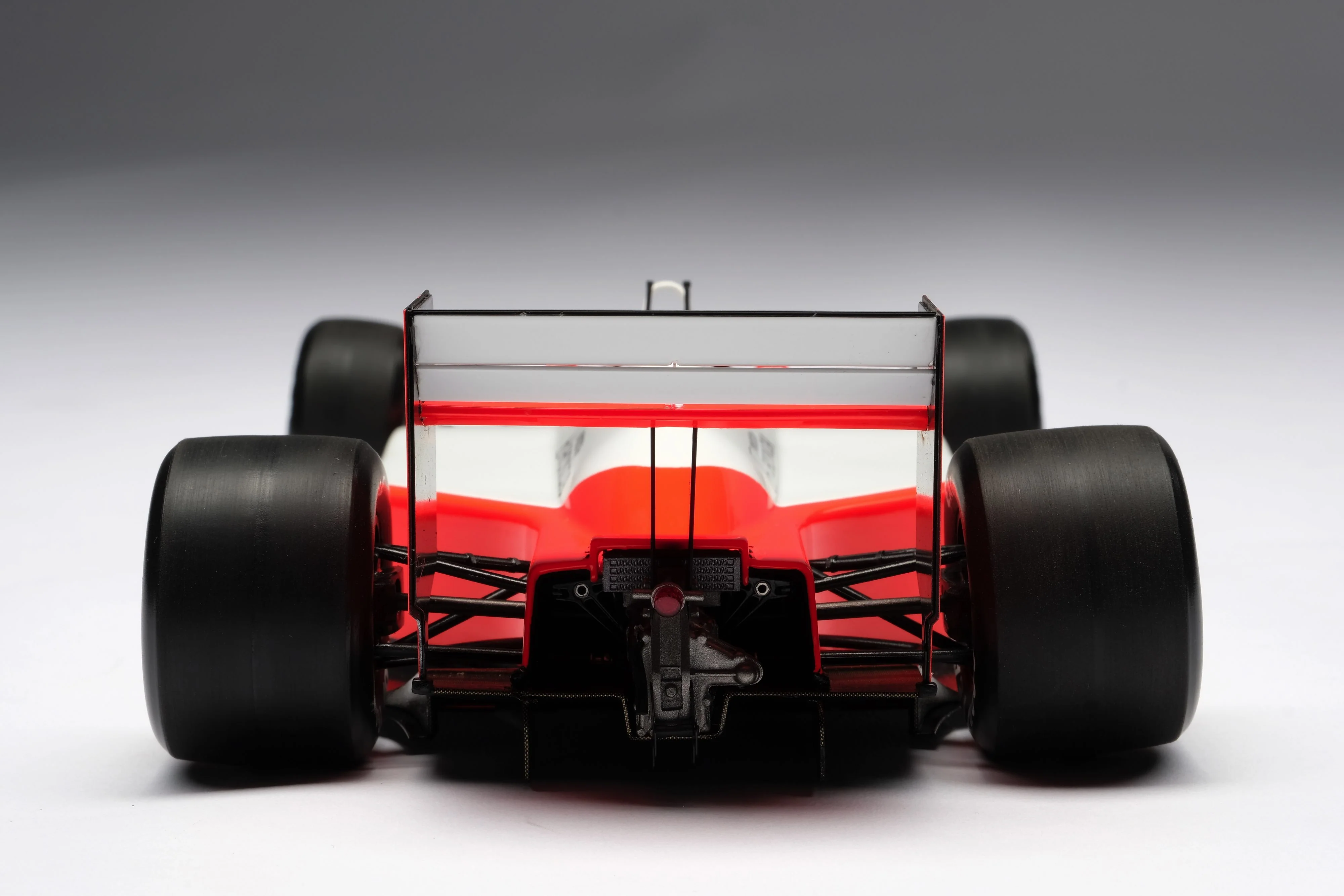 McLaren MP4/4 - Image 5