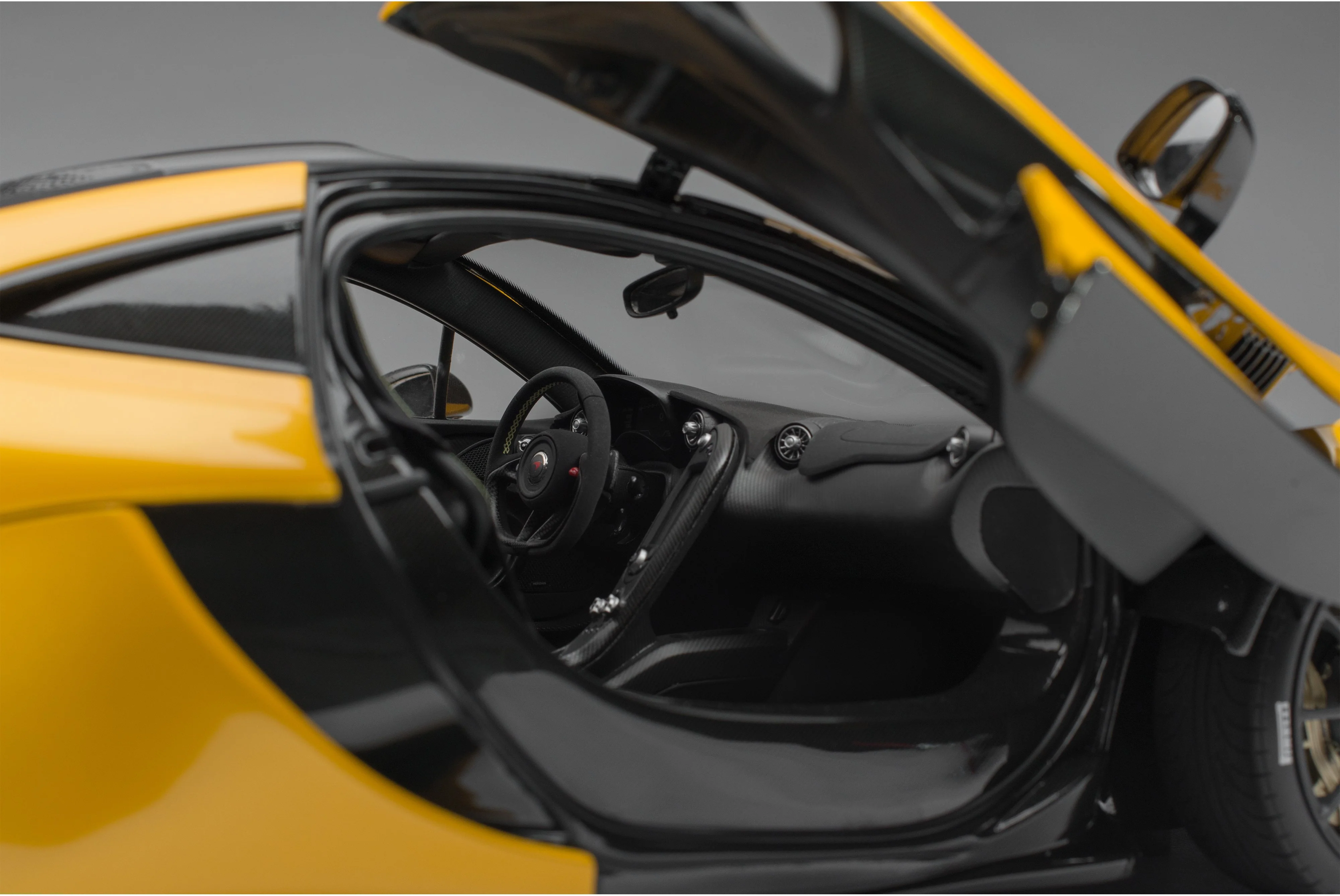 McLaren P1 (2012) - Image 16