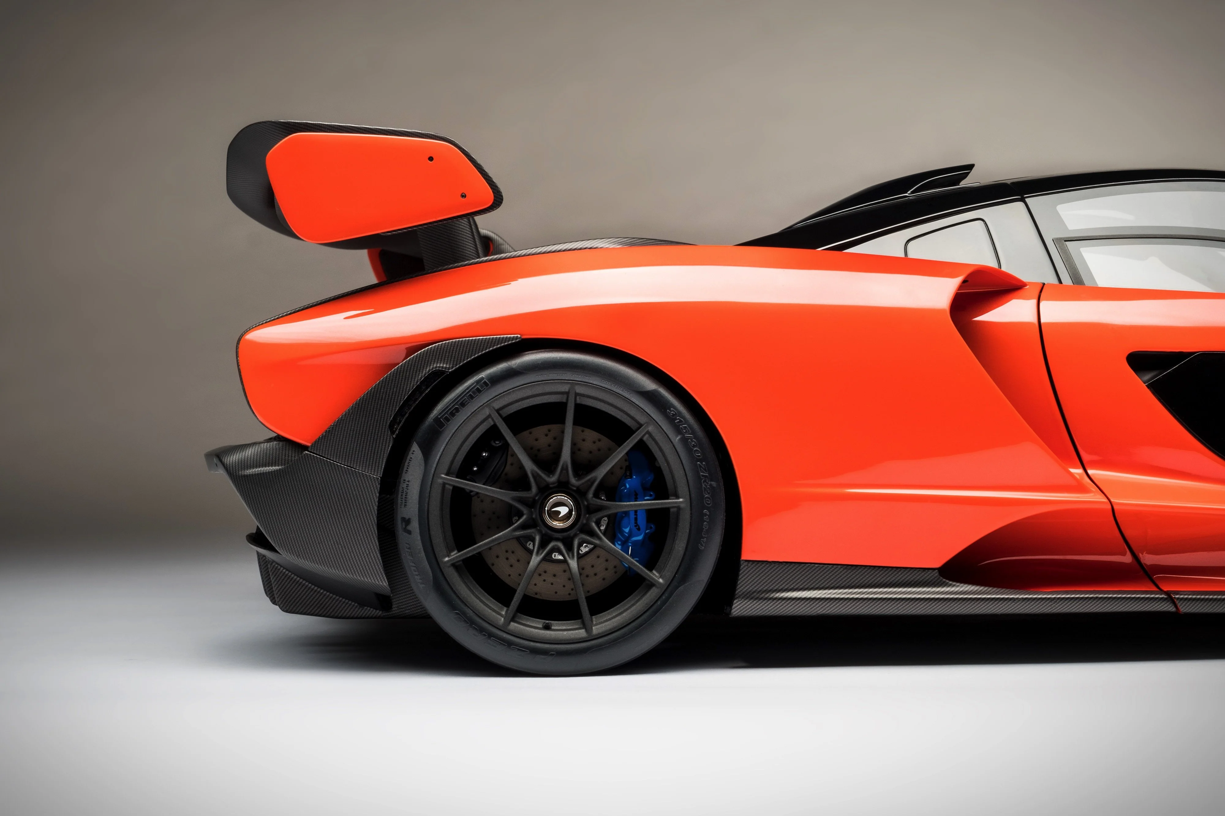 McLaren Senna (2018) - Image 11