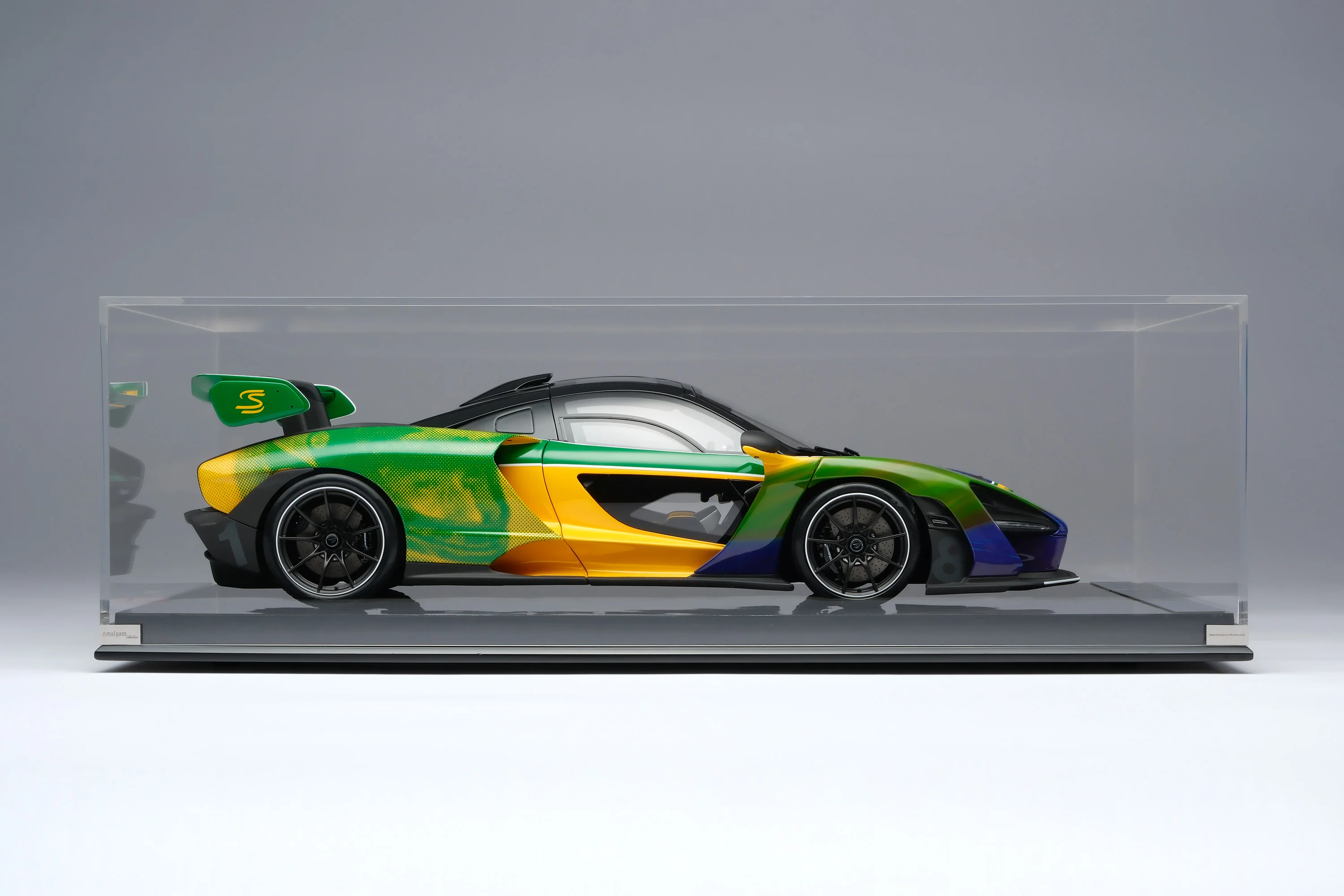 McLaren Senna in Senna Sempre Livery (2024) - Image 23