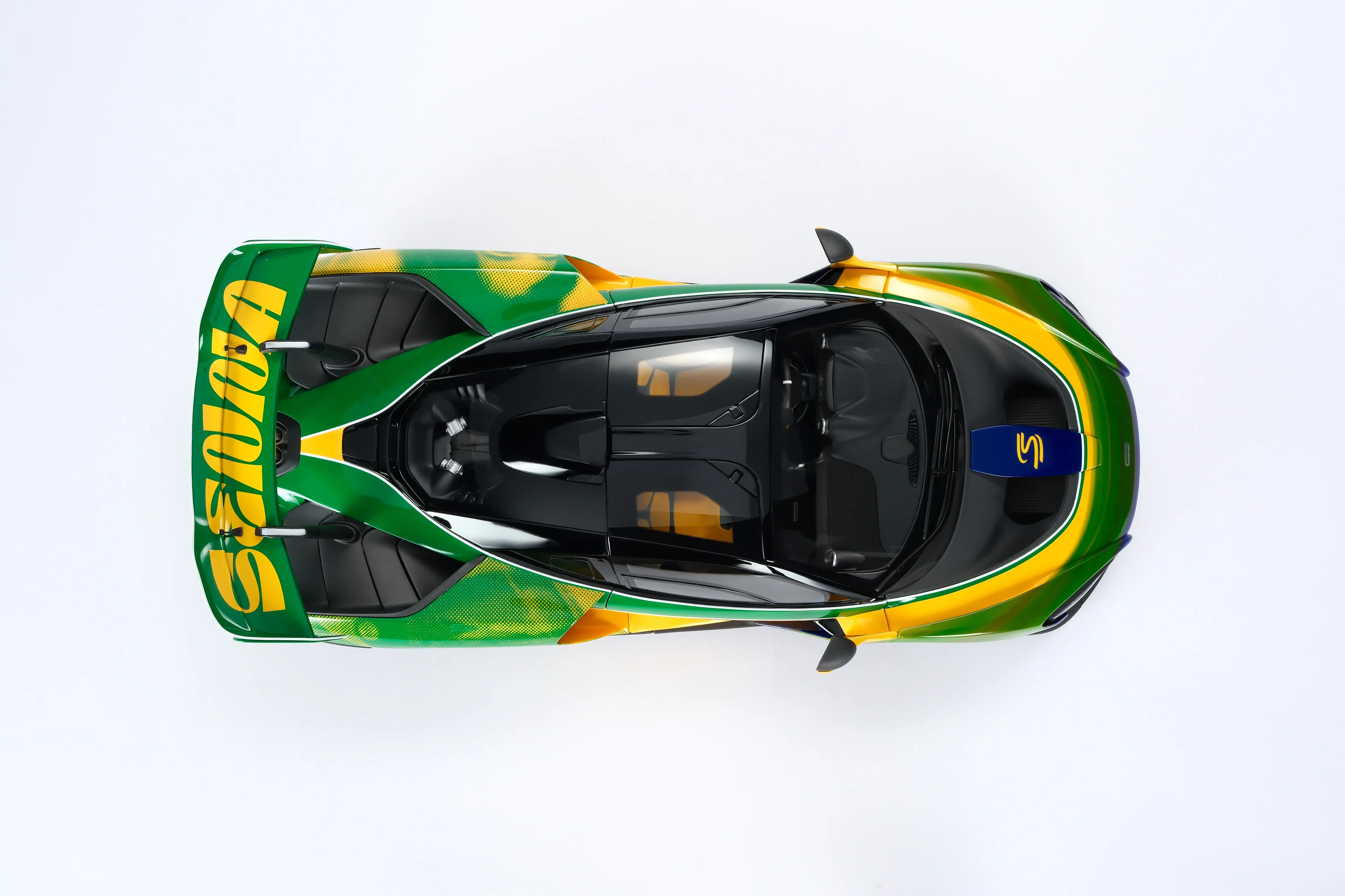 McLaren Senna in Senna Sempre Livery (2024) - Image 25
