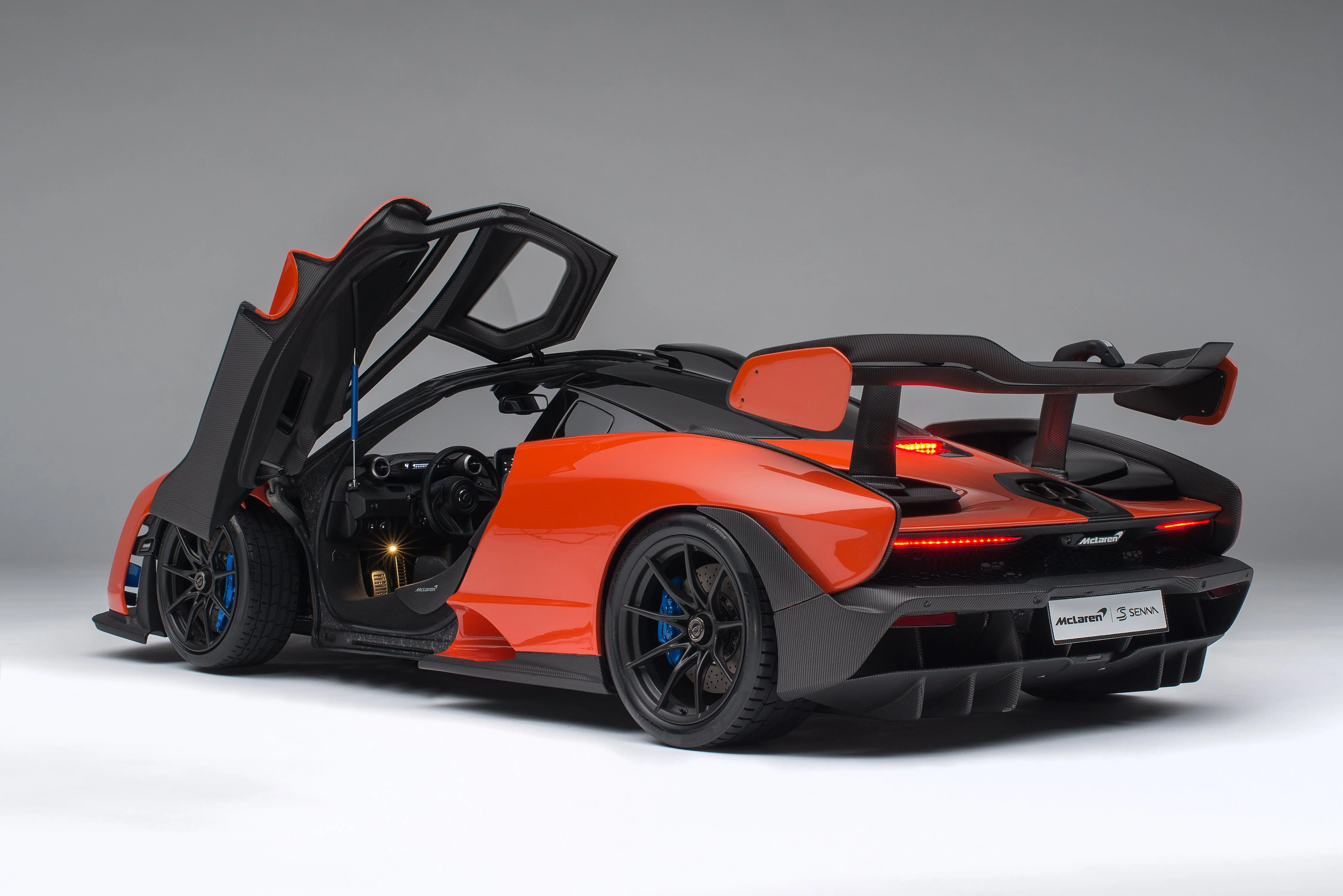 McLaren Senna (2018) with Lighting and Electric Doors - Image 10