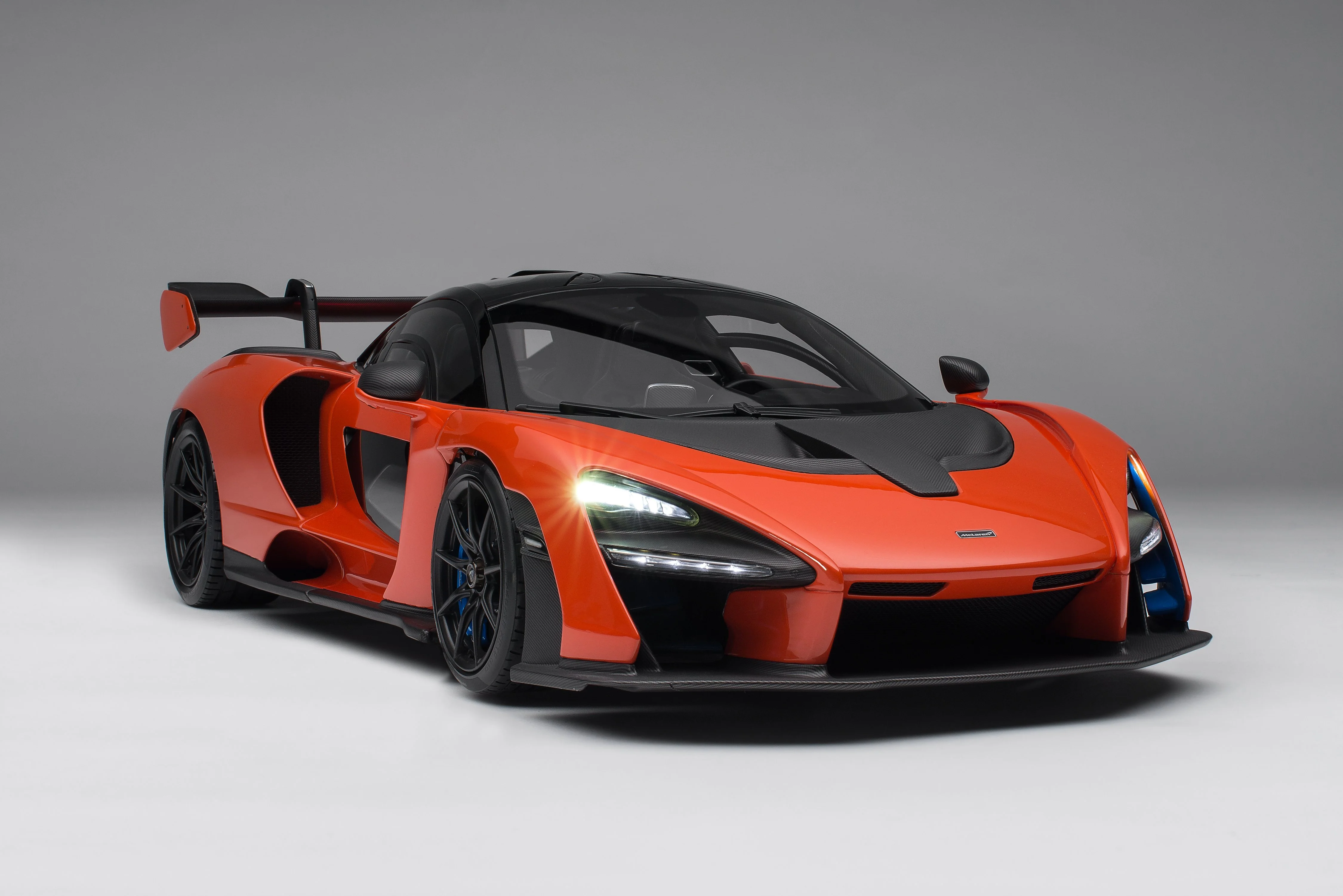McLaren Senna (2018) with Lighting and Electric Doors - Image 6
