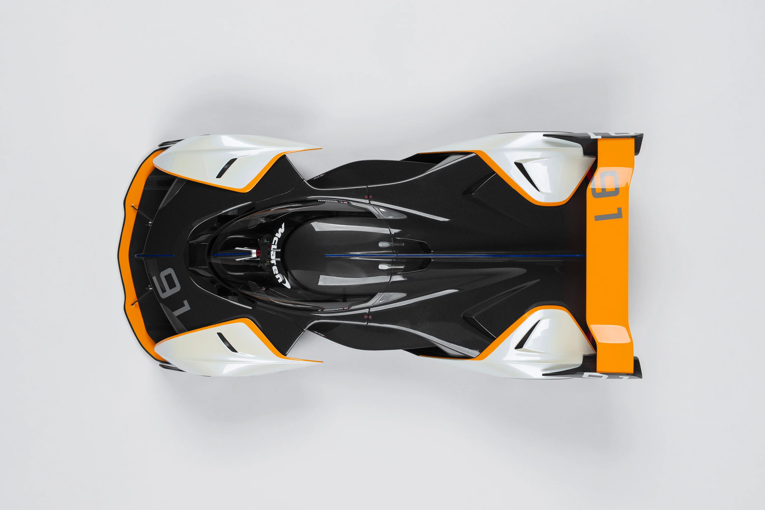 McLaren Ultimate Vision Gran Turismo (2017) - Signed Edition - Image 13