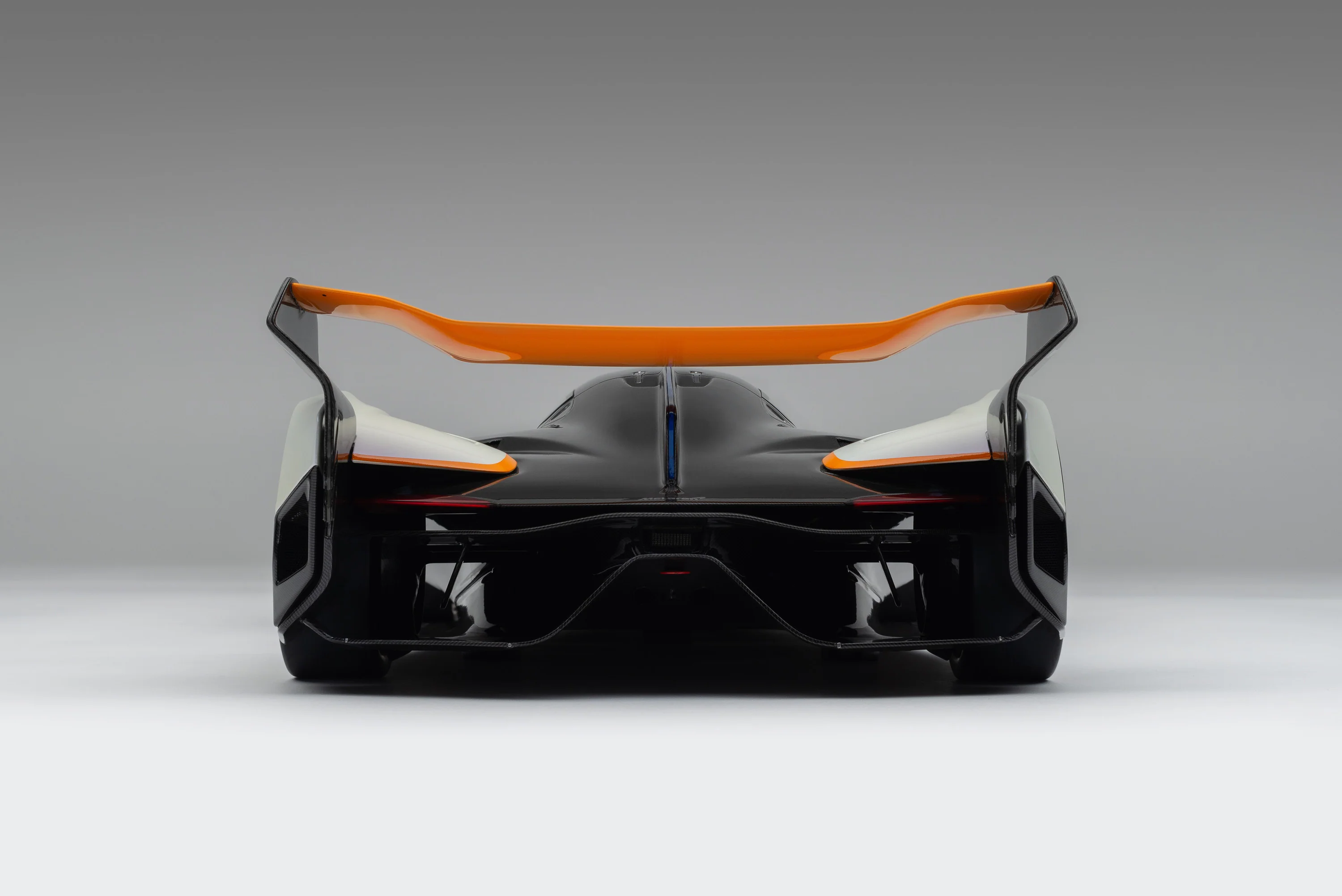 McLaren Ultimate Vision Gran Turismo (2017) - Signed Edition - Image 16