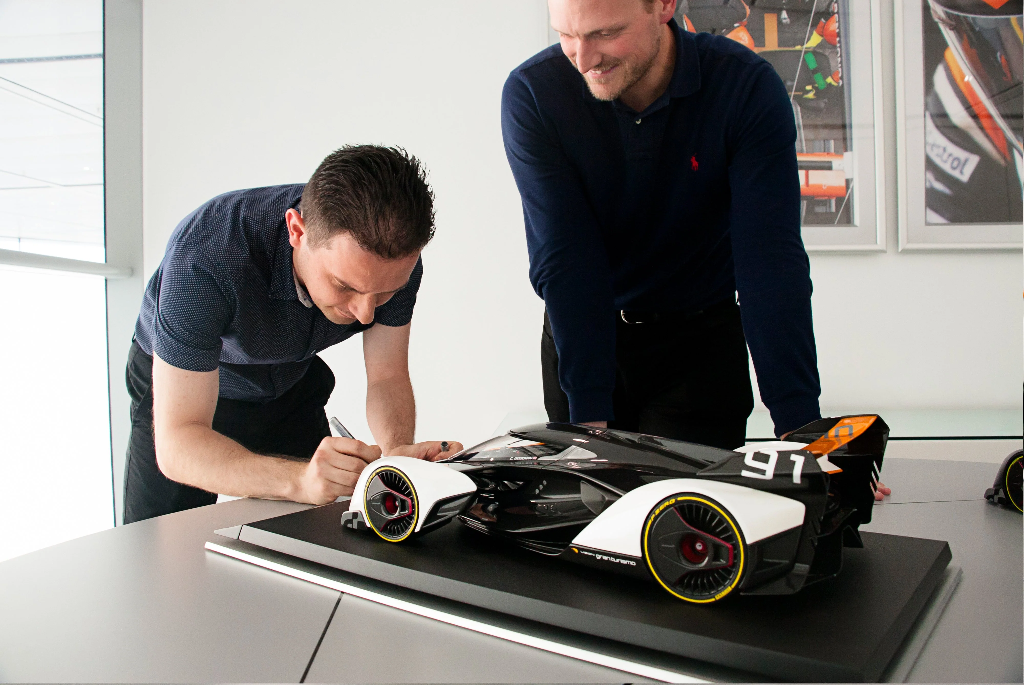 McLaren Ultimate Vision Gran Turismo (2017) - Signed Edition - Image 6