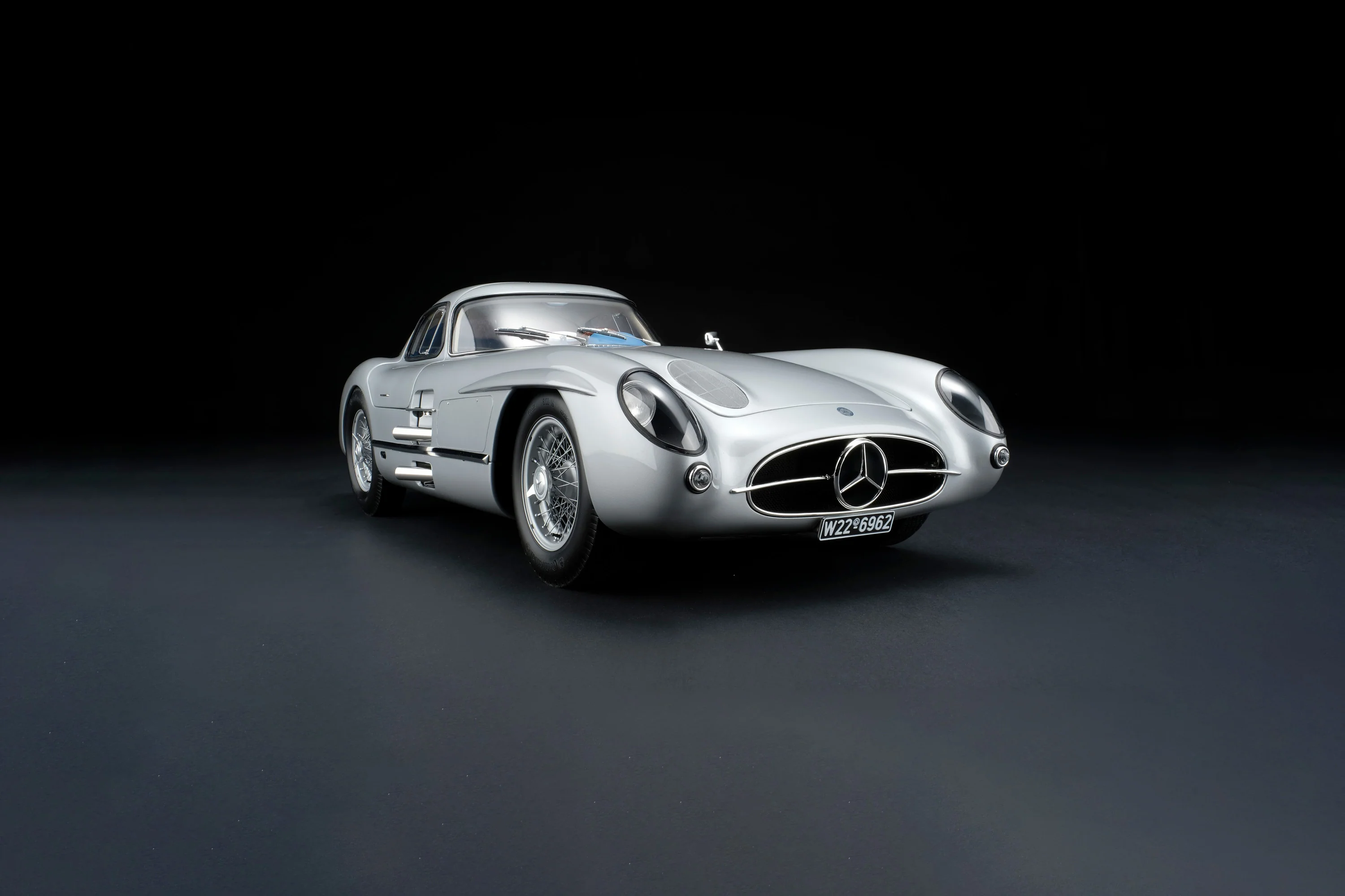 Mercedes-Benz 300 SLR Uhlenhaut Coupe (1955) - Image 2