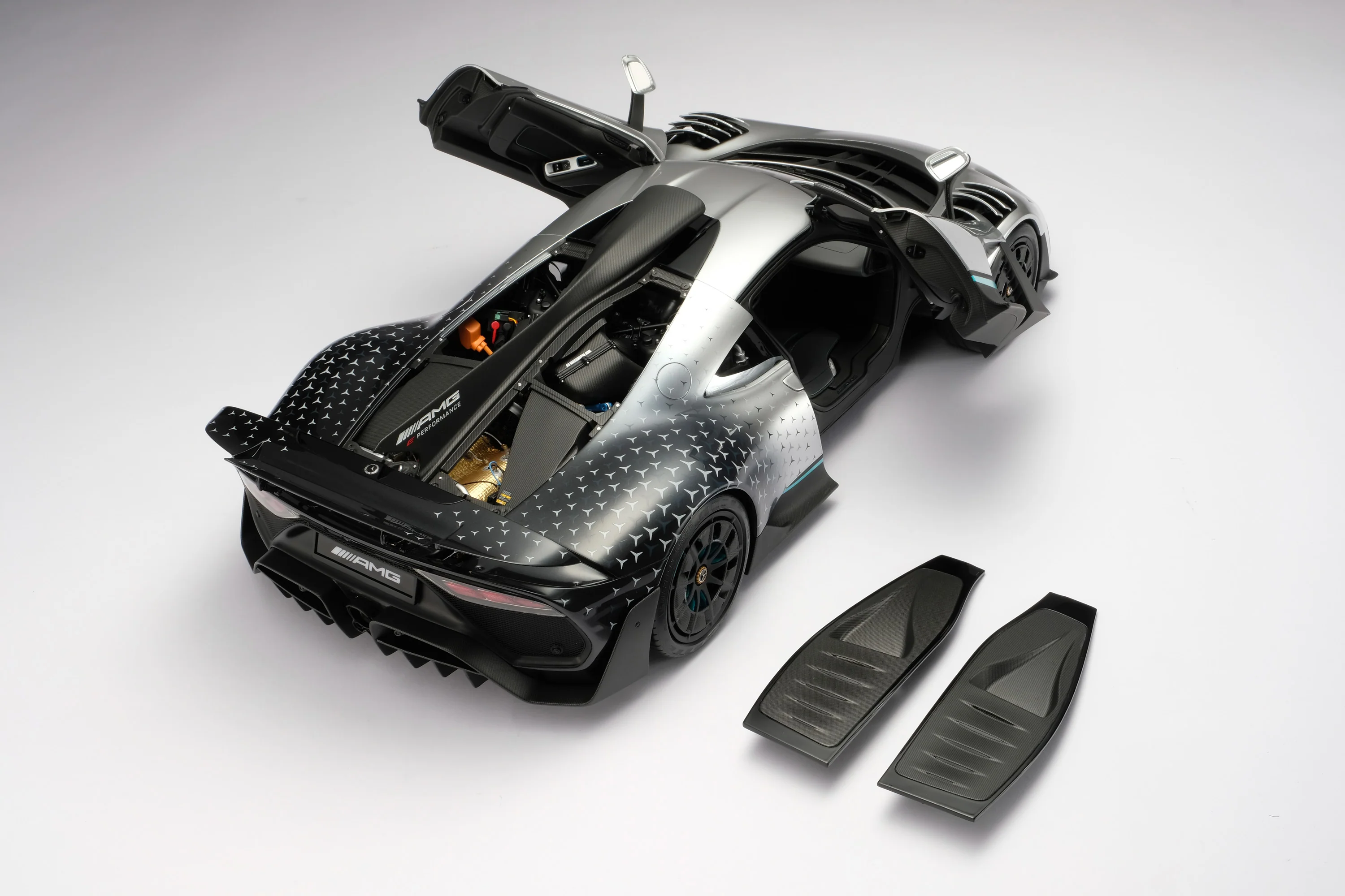 Mercedes-AMG ONE (2022) - Image 13