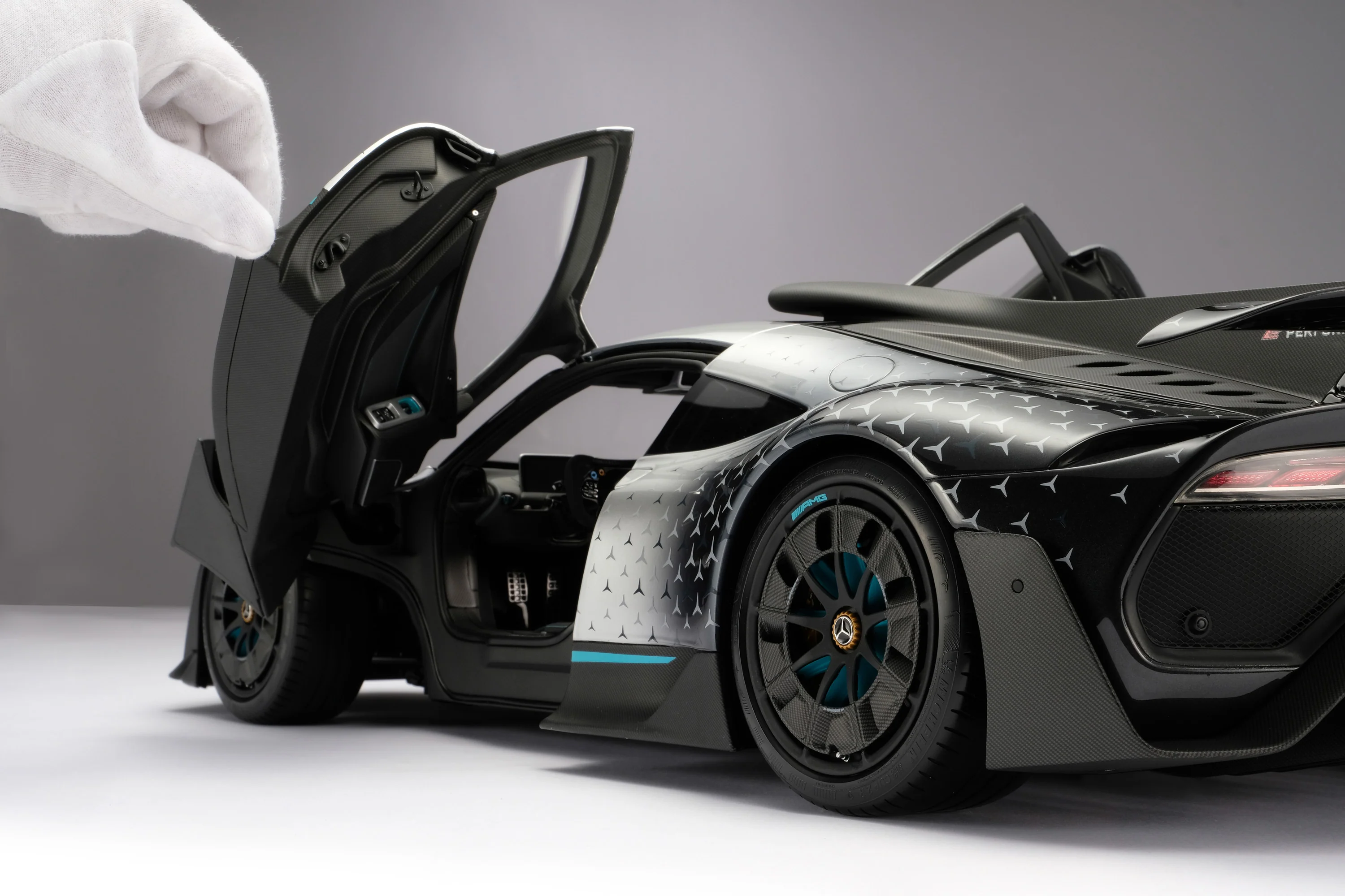 Mercedes-AMG ONE (2022) - Image 4