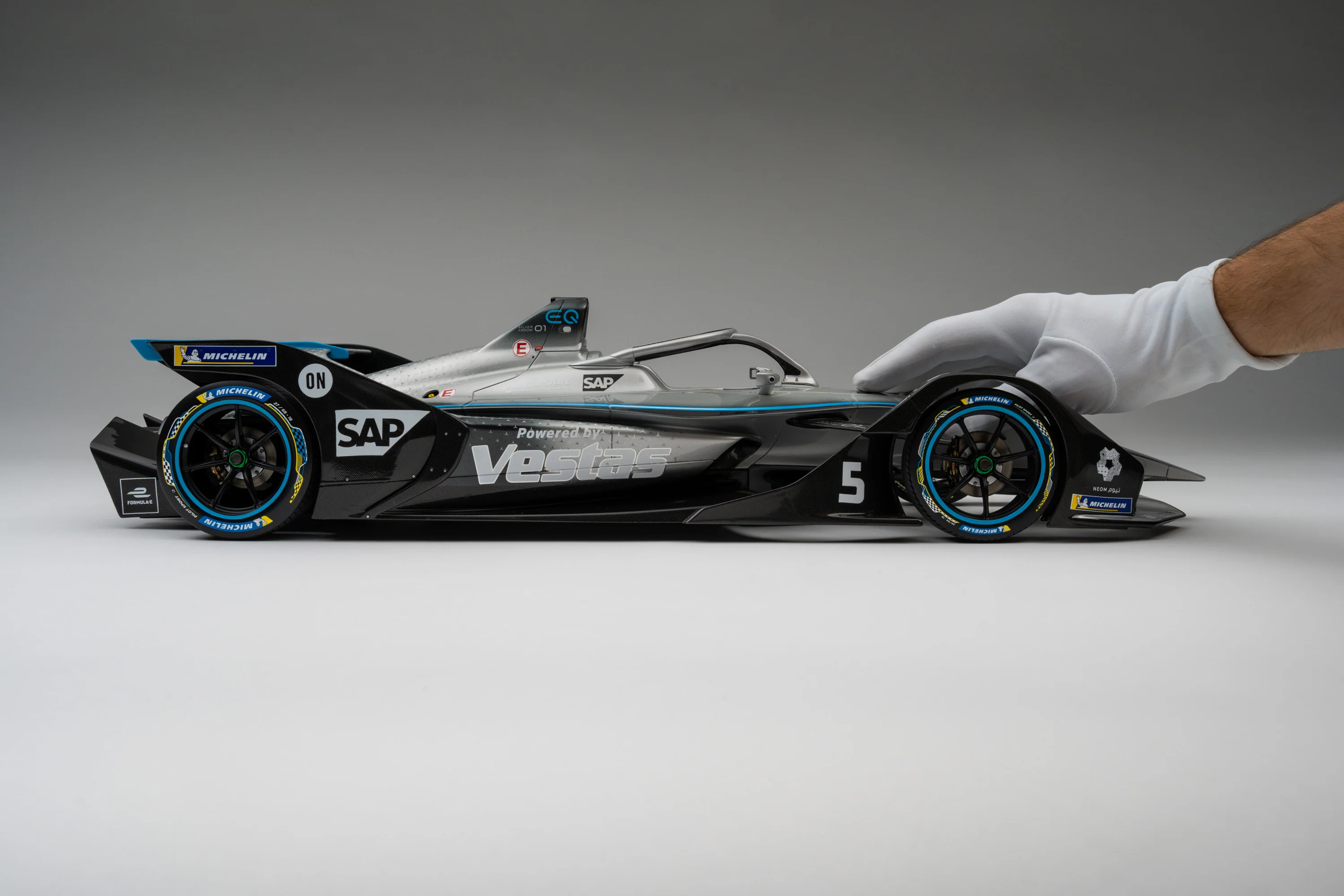 Mercedes-Benz EQ Silver Arrow 01 (2019) - Gen2 Season 6 - Image 10