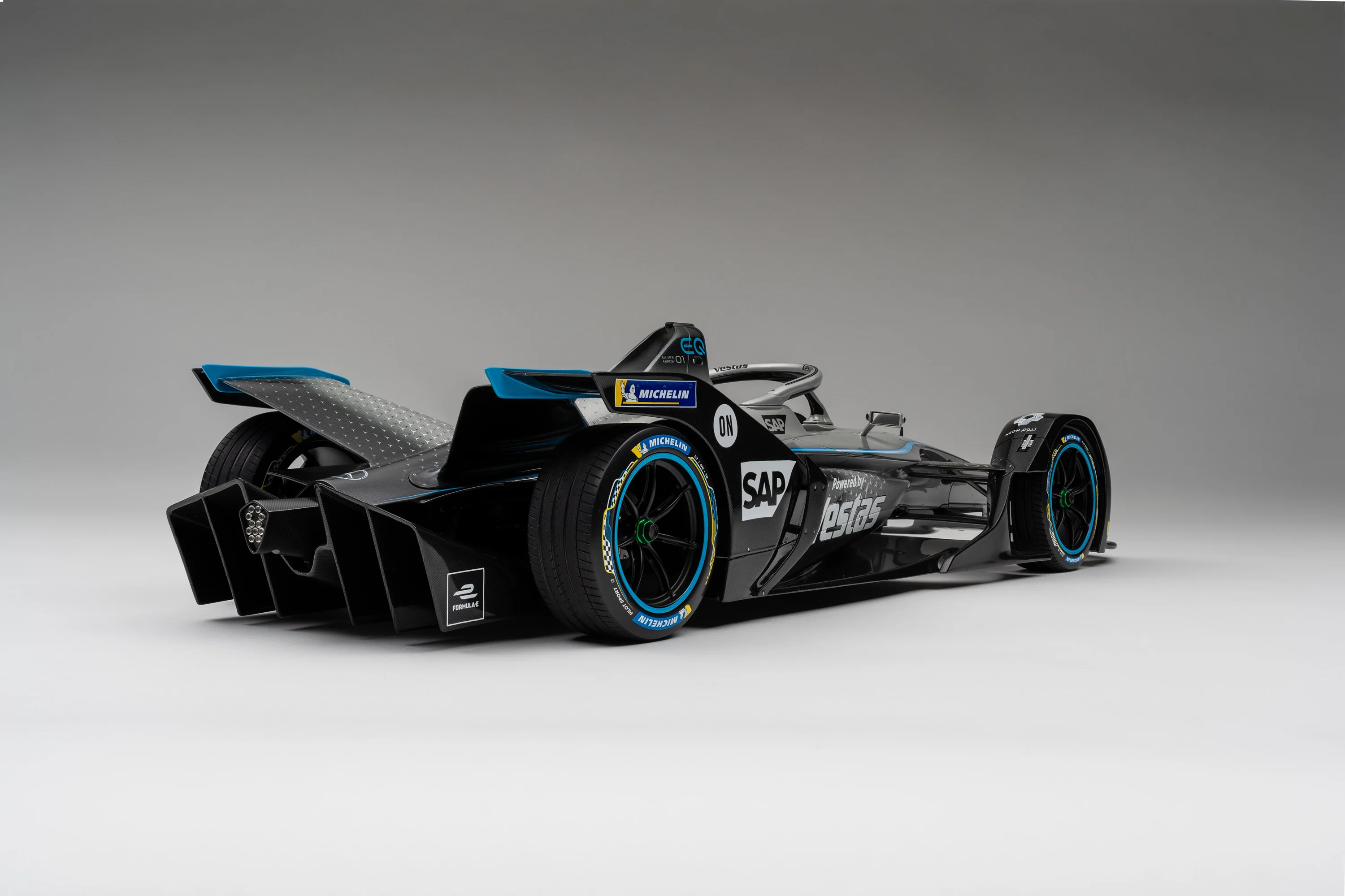 Mercedes-Benz EQ Silver Arrow 01 (2019) - Gen2 Season 6 - Image 11