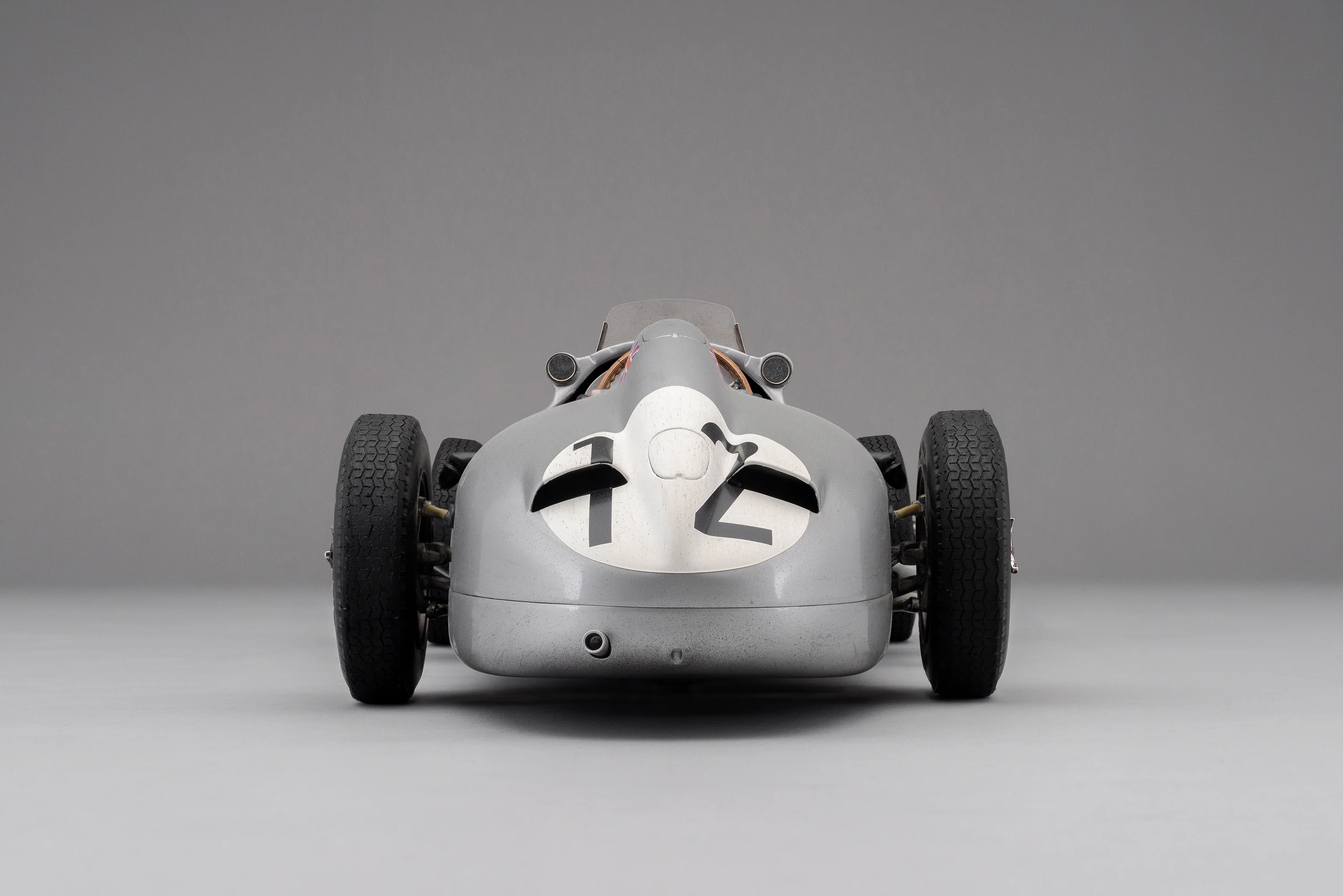 Mercedes-Benz W196 Monoposto - 1955 British Grand Prix Winner - Moss - Race Weathered - Image 9