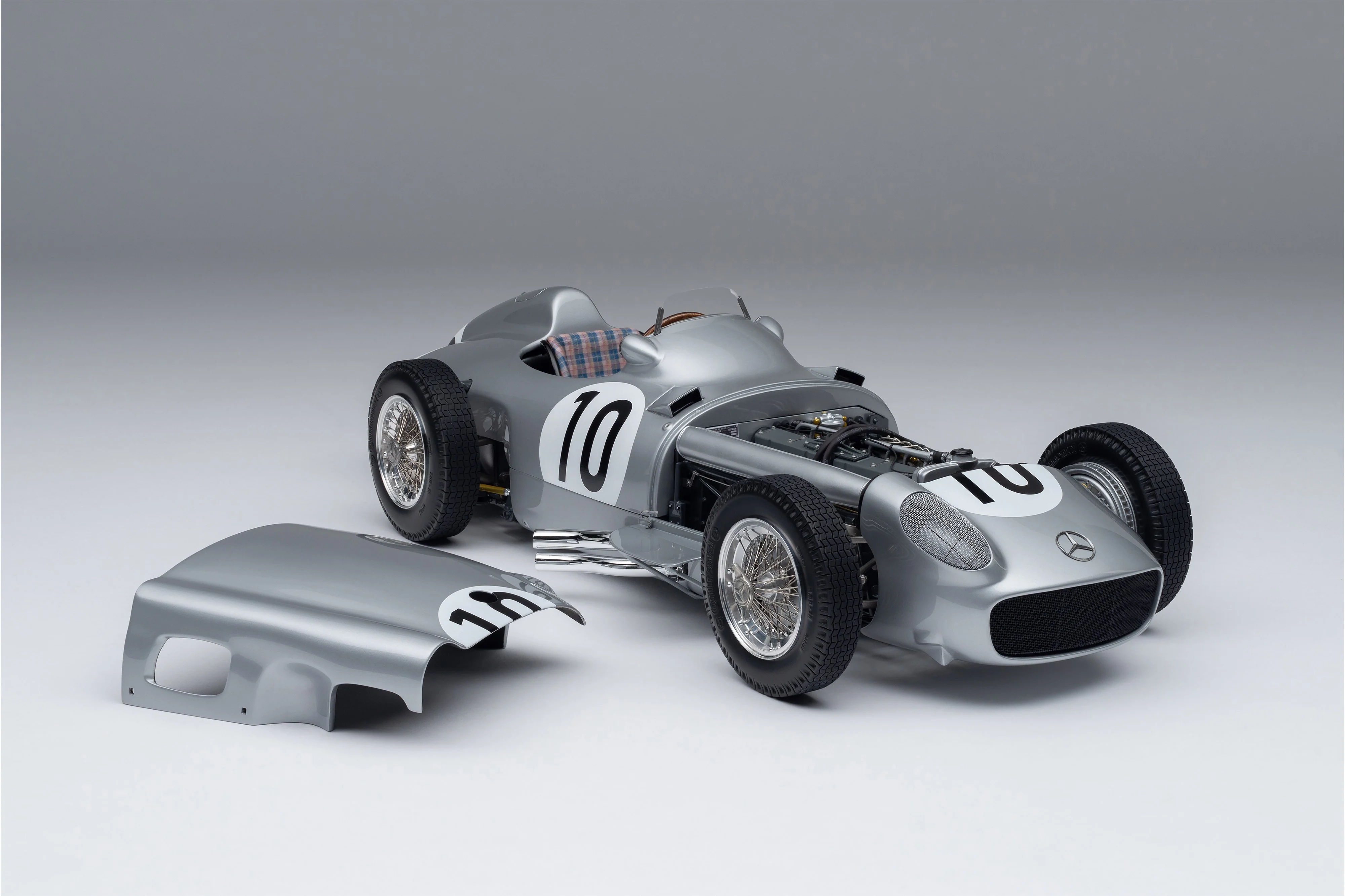 Mercedes-Benz W196 Monoposto - 1955 British Grand Prix - Image 12