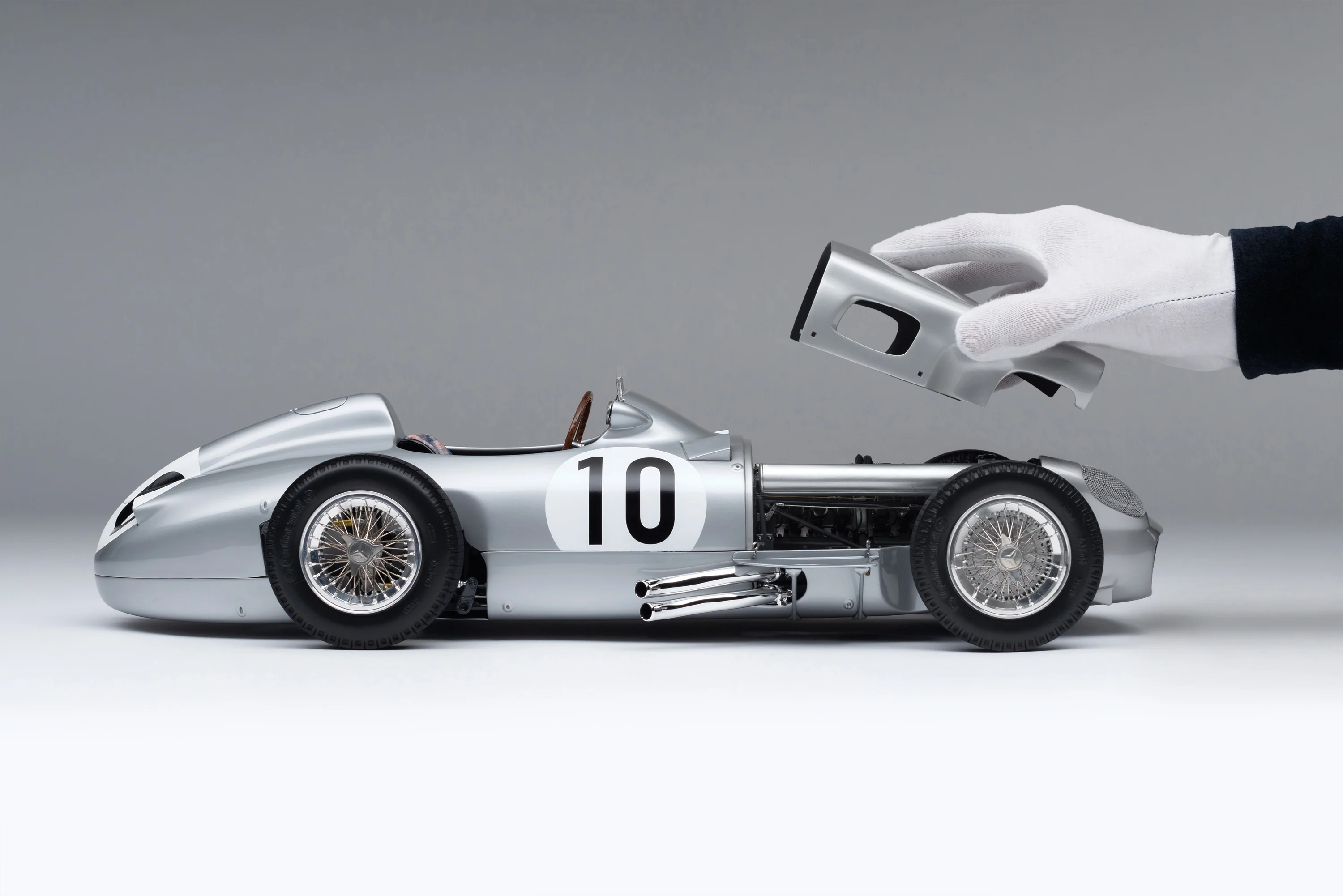 Mercedes-Benz W196 Monoposto - 1955 British Grand Prix - Fangio - Race Weathered - Image 3