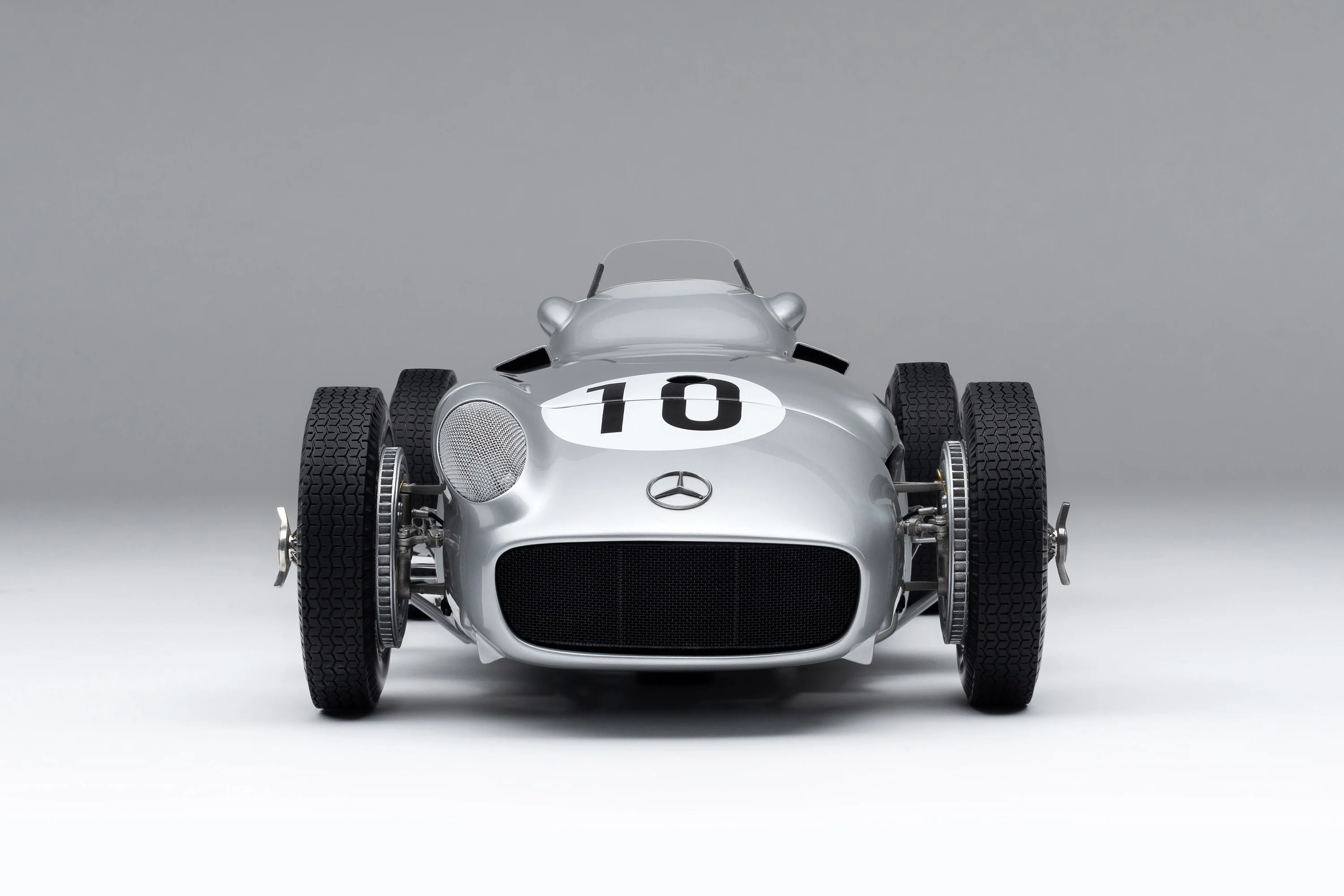 Mercedes-Benz W196 Monoposto - 1955 British Grand Prix - Fangio - Race Weathered - Image 9