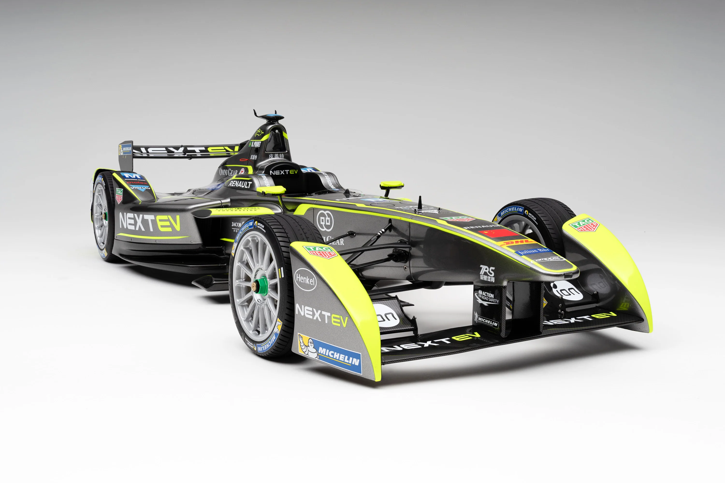 NEXTEV TCR Liveried Spark-Renault SRT_01E - 2016 London ePrix Race 2 - Piquet Jr.