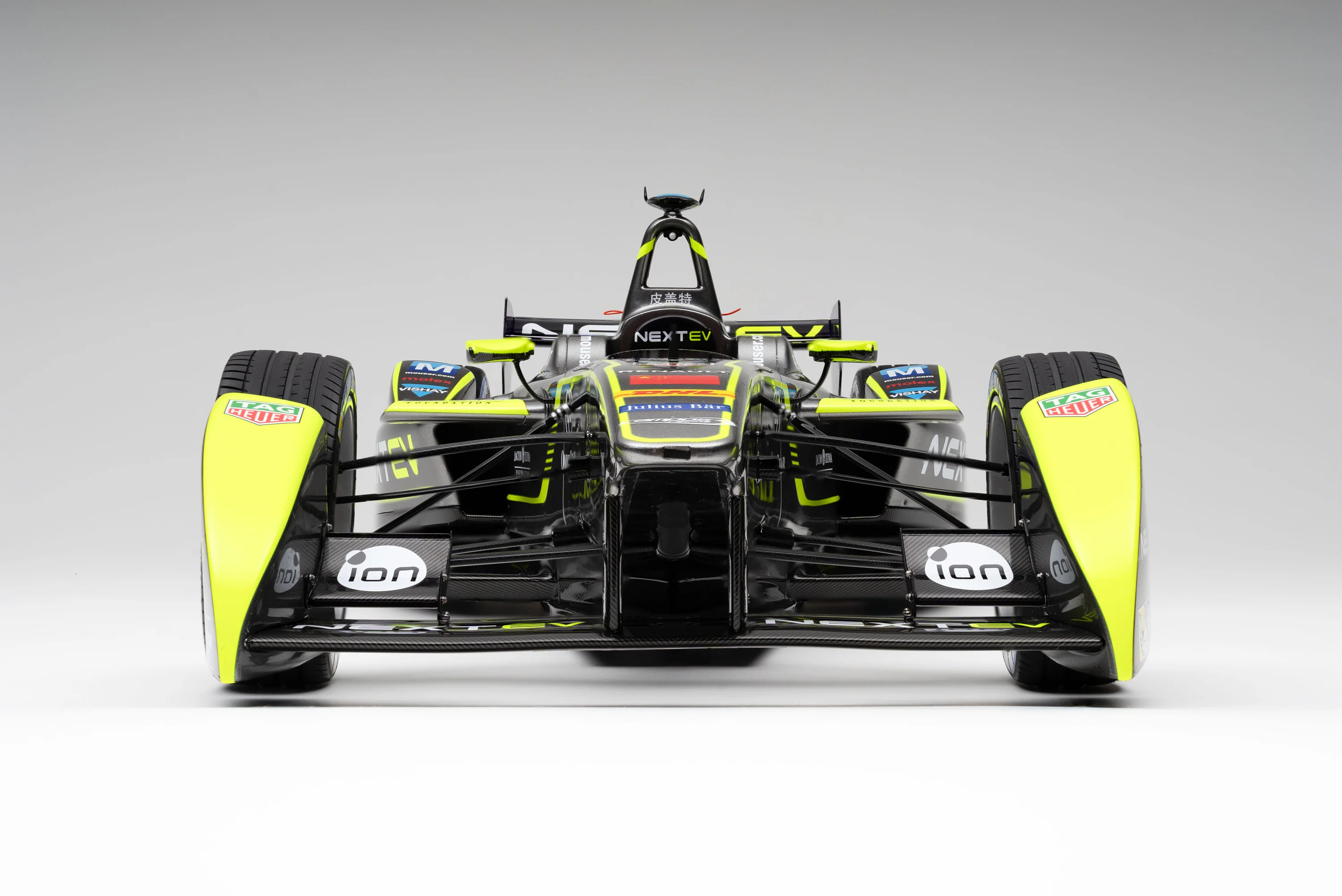 NEXTEV TCR Liveried Spark-Renault SRT_01E - 2016 London ePrix Race 2 - Piquet Jr. - Image 4