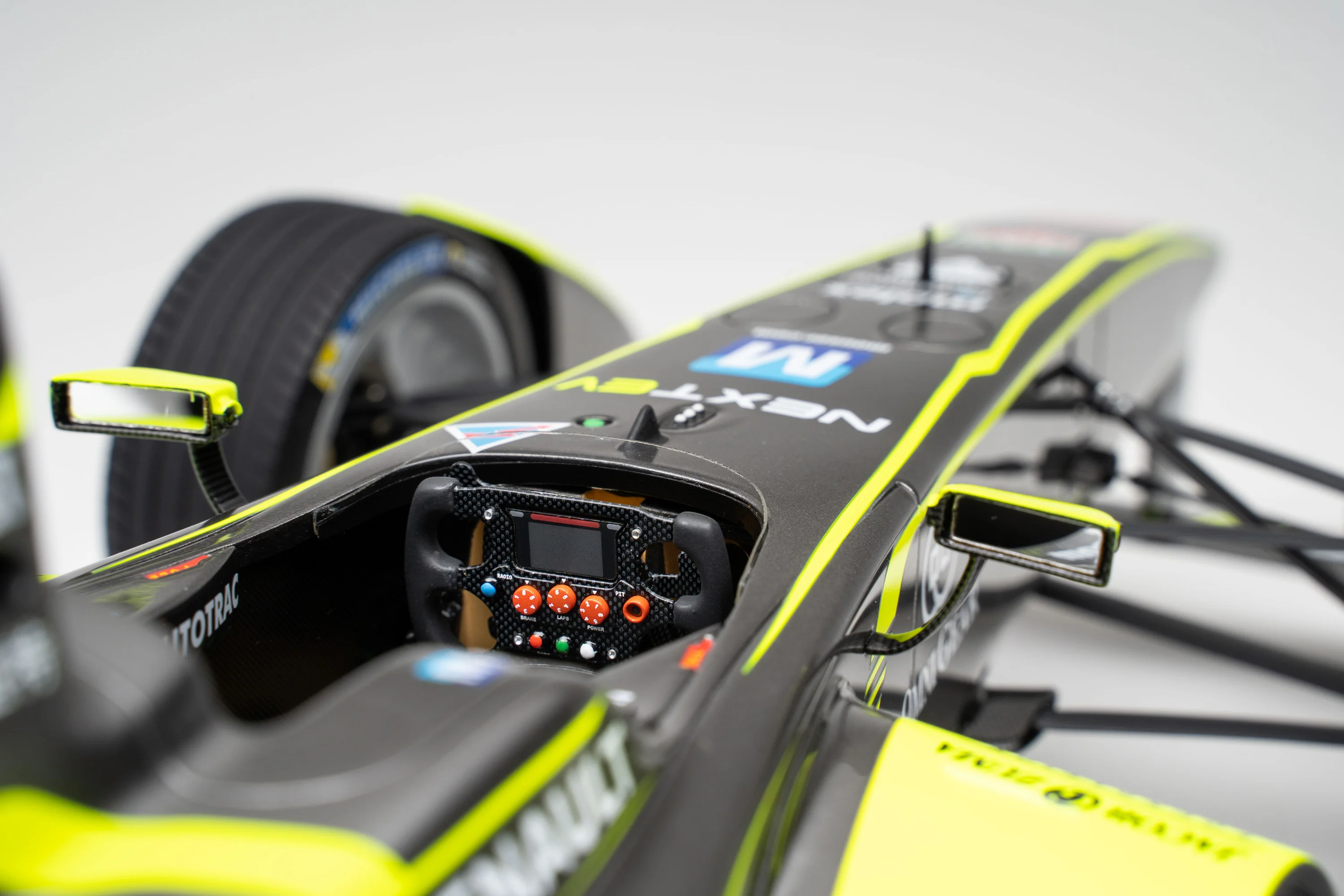 NEXTEV TCR Liveried Spark-Renault SRT_01E - 2016 London ePrix Race 2 - Piquet Jr. - Image 7