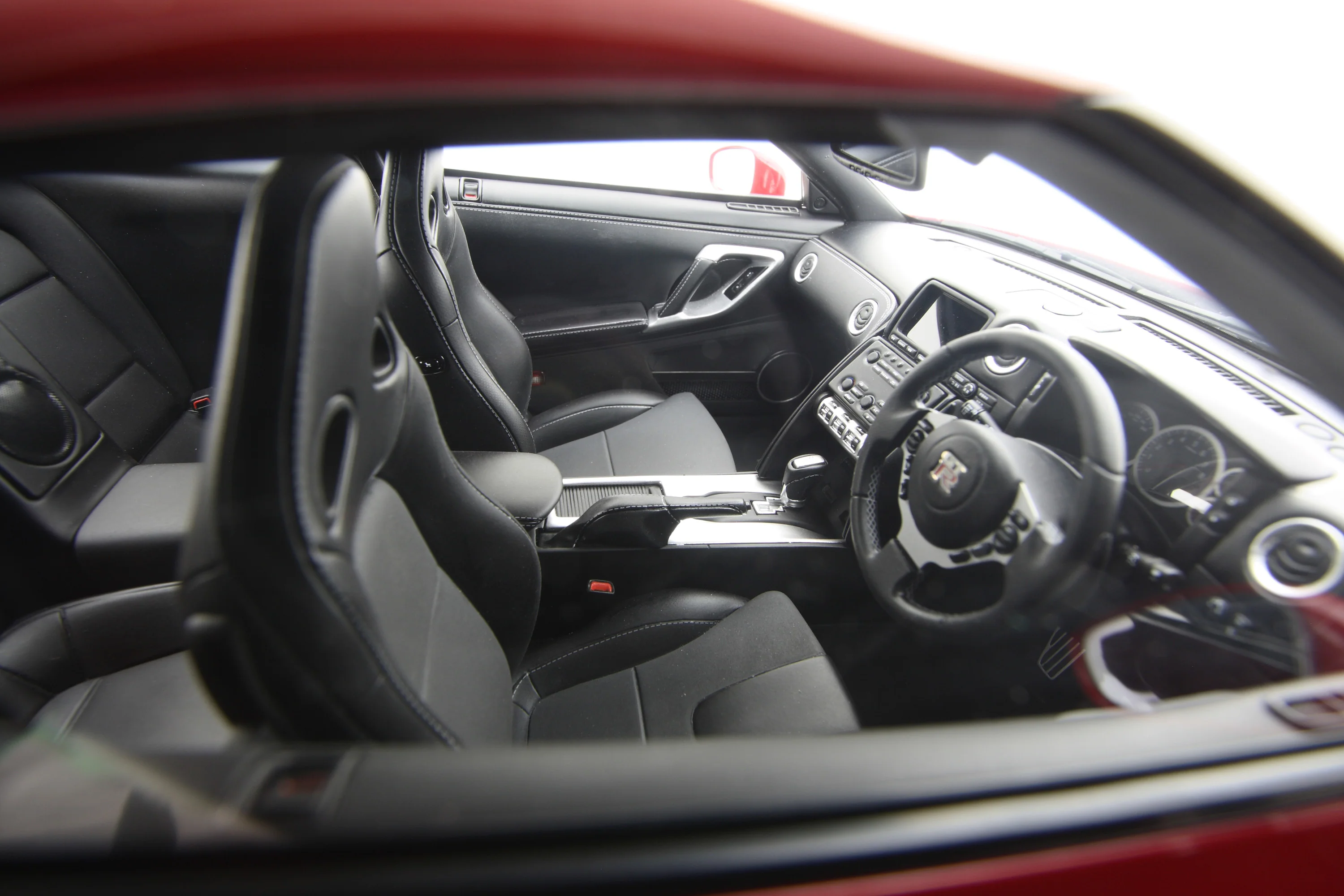 Nissan GT-R (2007) - Image 5