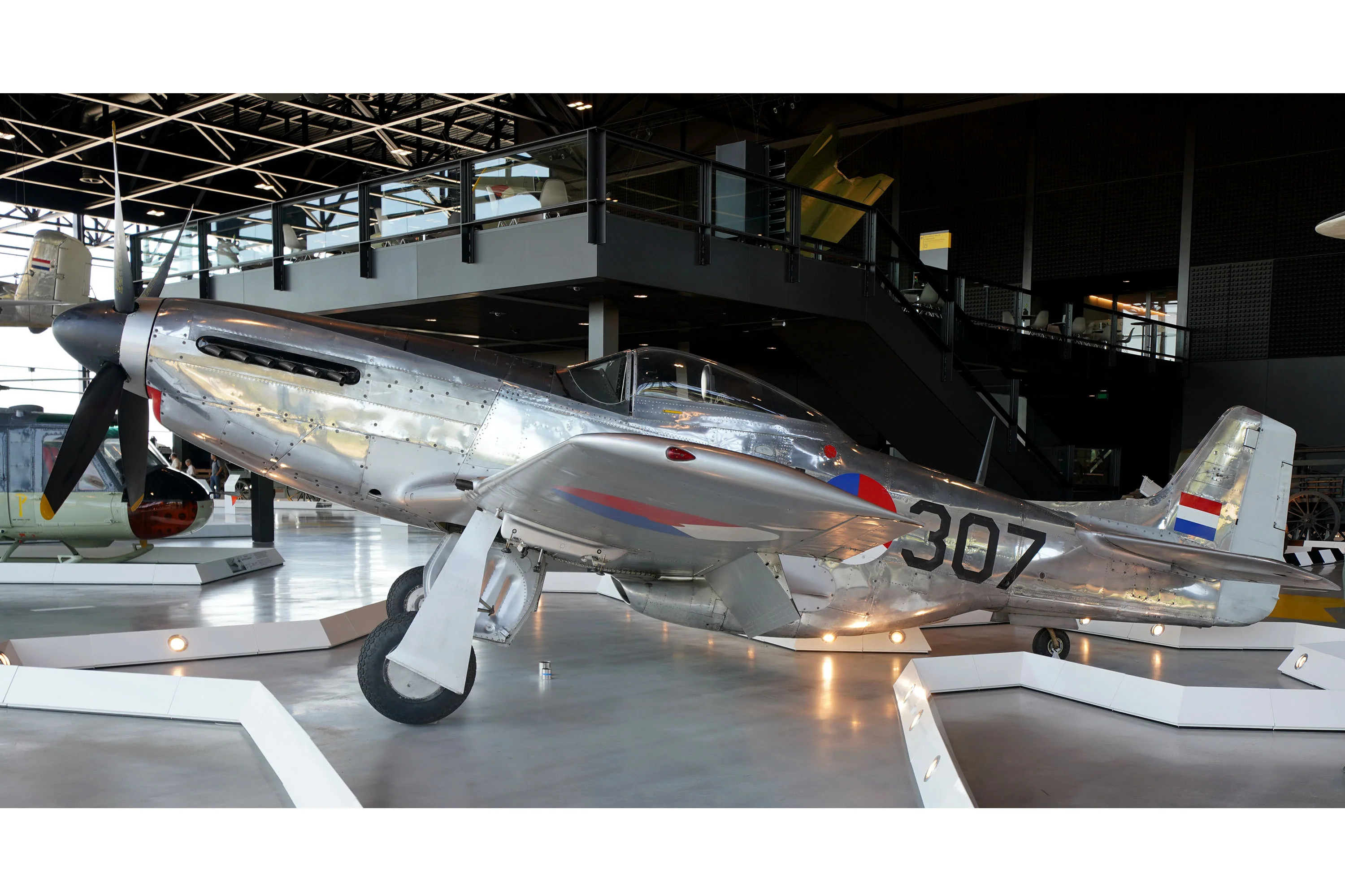 P-51 Mustang - Image 8