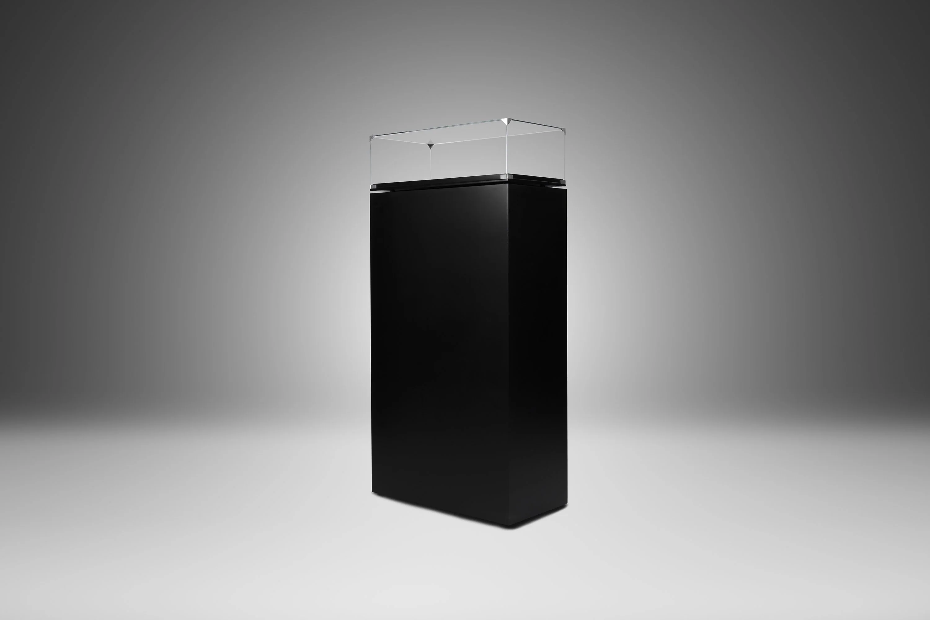 Pedestal - GT Size - Image 3