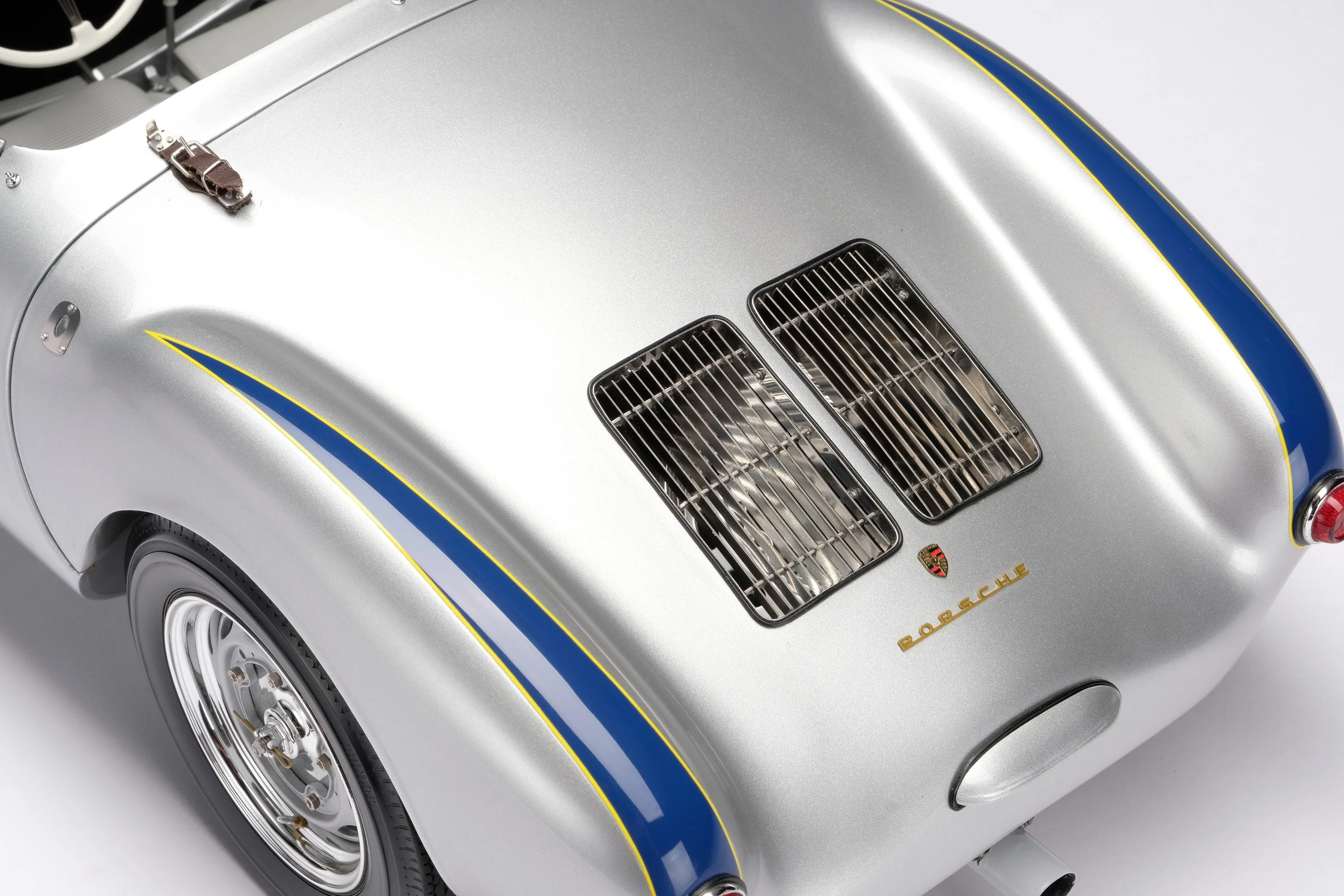 Porsche 550 RS Spyder - Image 17