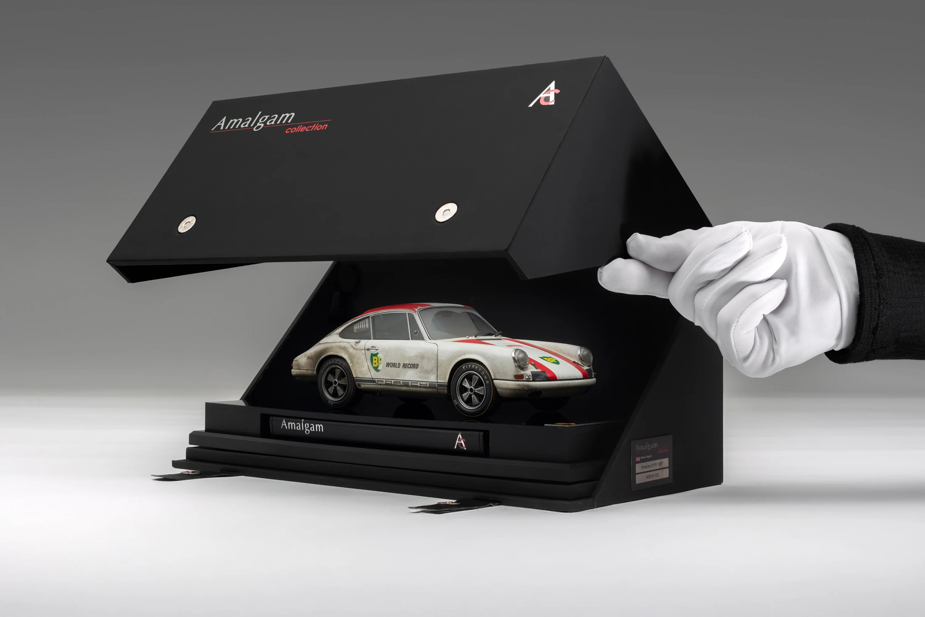 Porsche 911 R - 1967 BP World Record - Race Weathered - Image 16