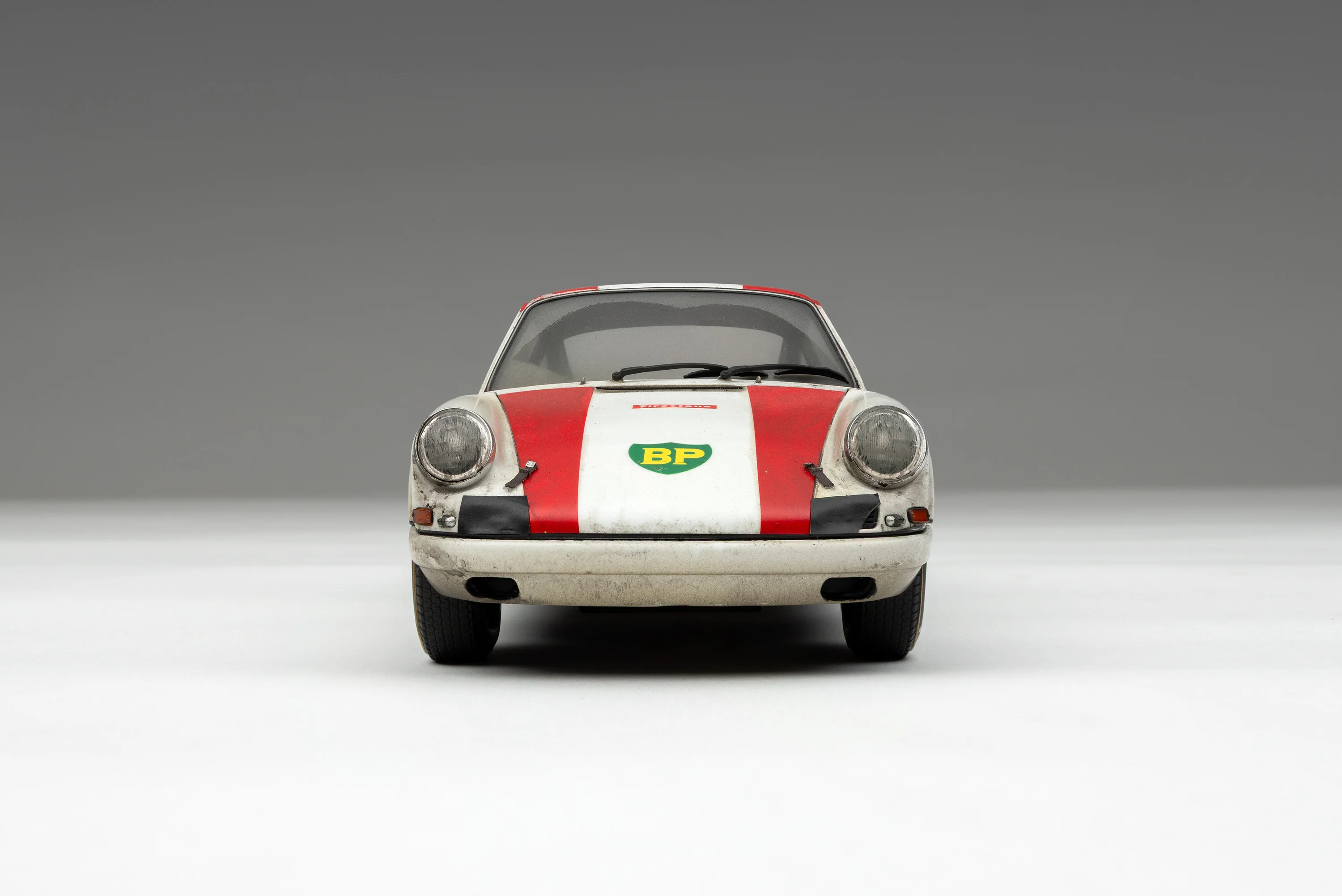 Porsche 911 R - 1967 BP World Record - Race Weathered - Image 7