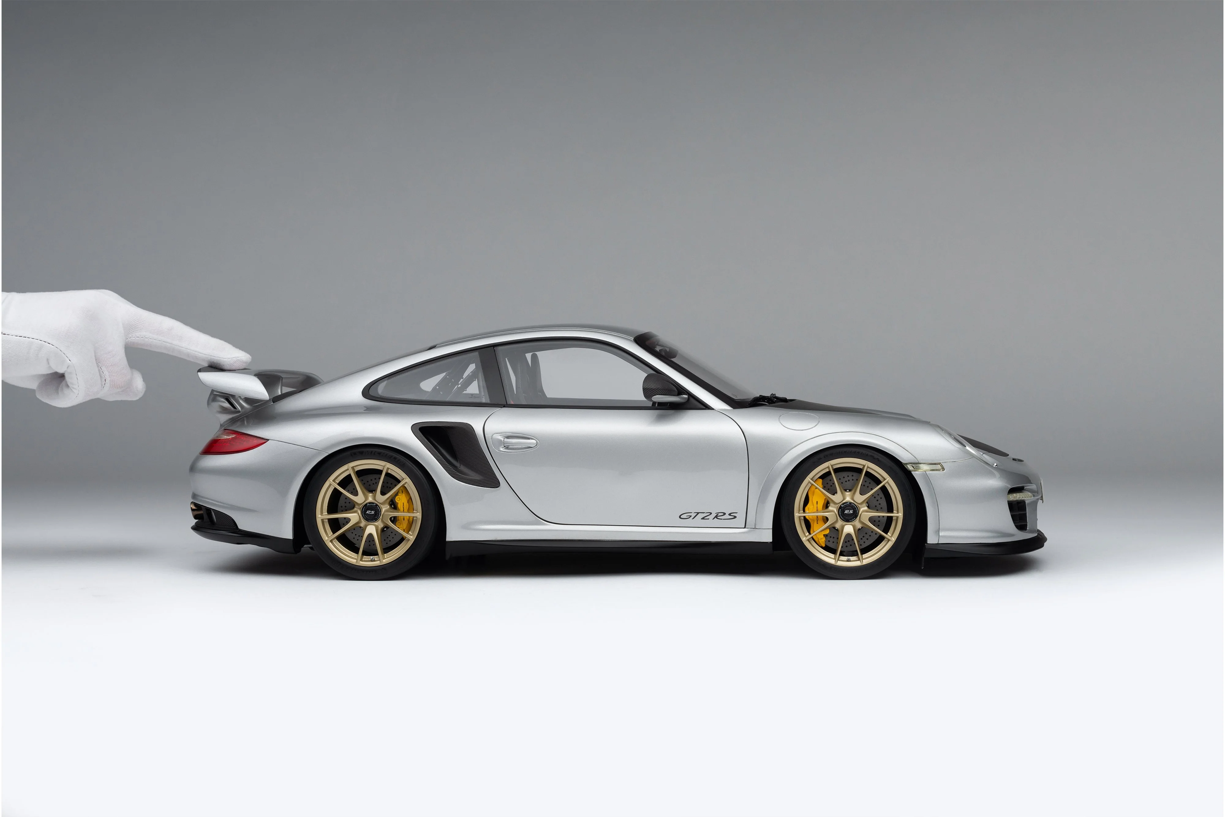 Porsche 911 GT2 RS (2010) - Image 3